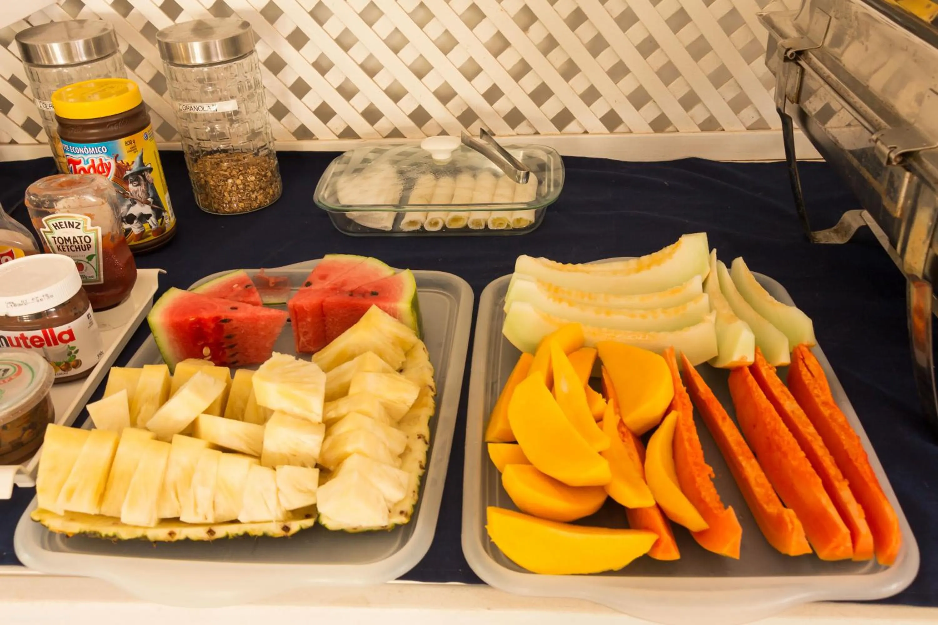 Buffet breakfast in Azul Pousada