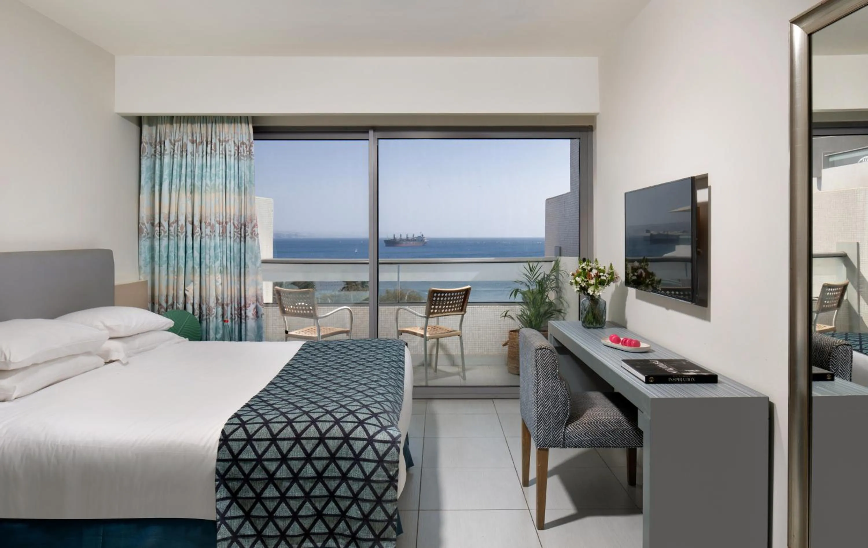 Bed in Neptune Eilat By Dan Hotels