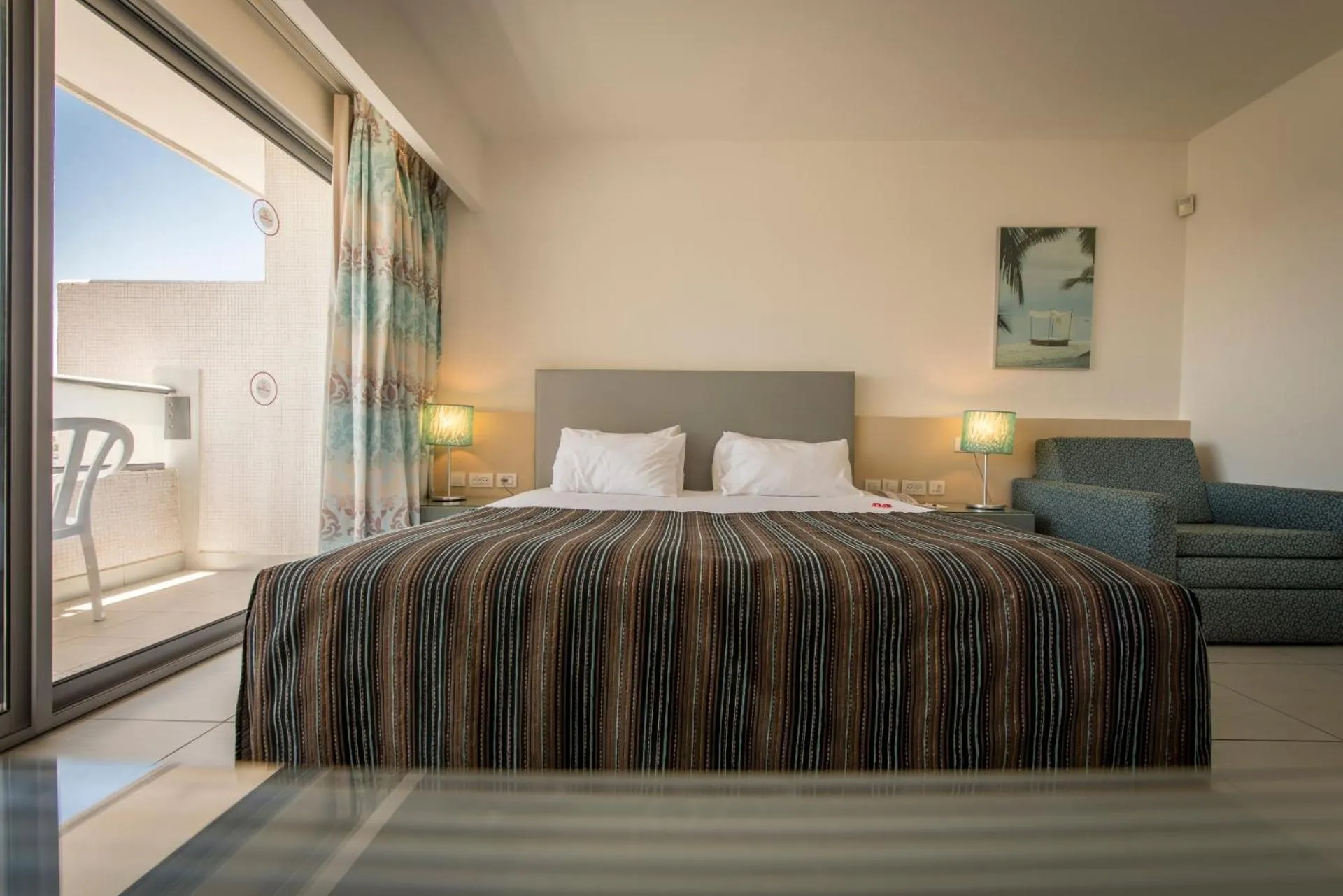 Bed in Neptune Eilat By Dan Hotels