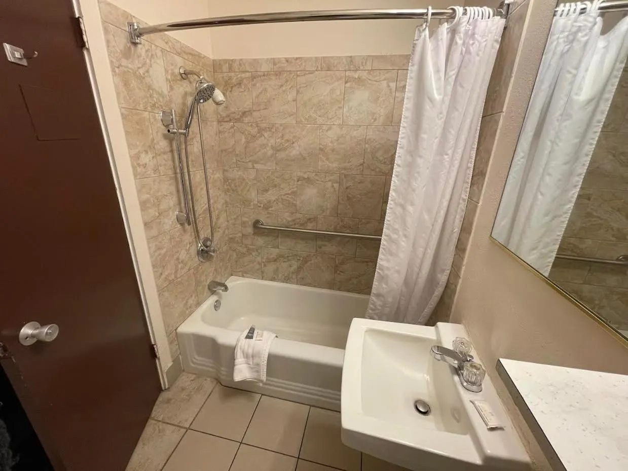 Village Inn Green Bay