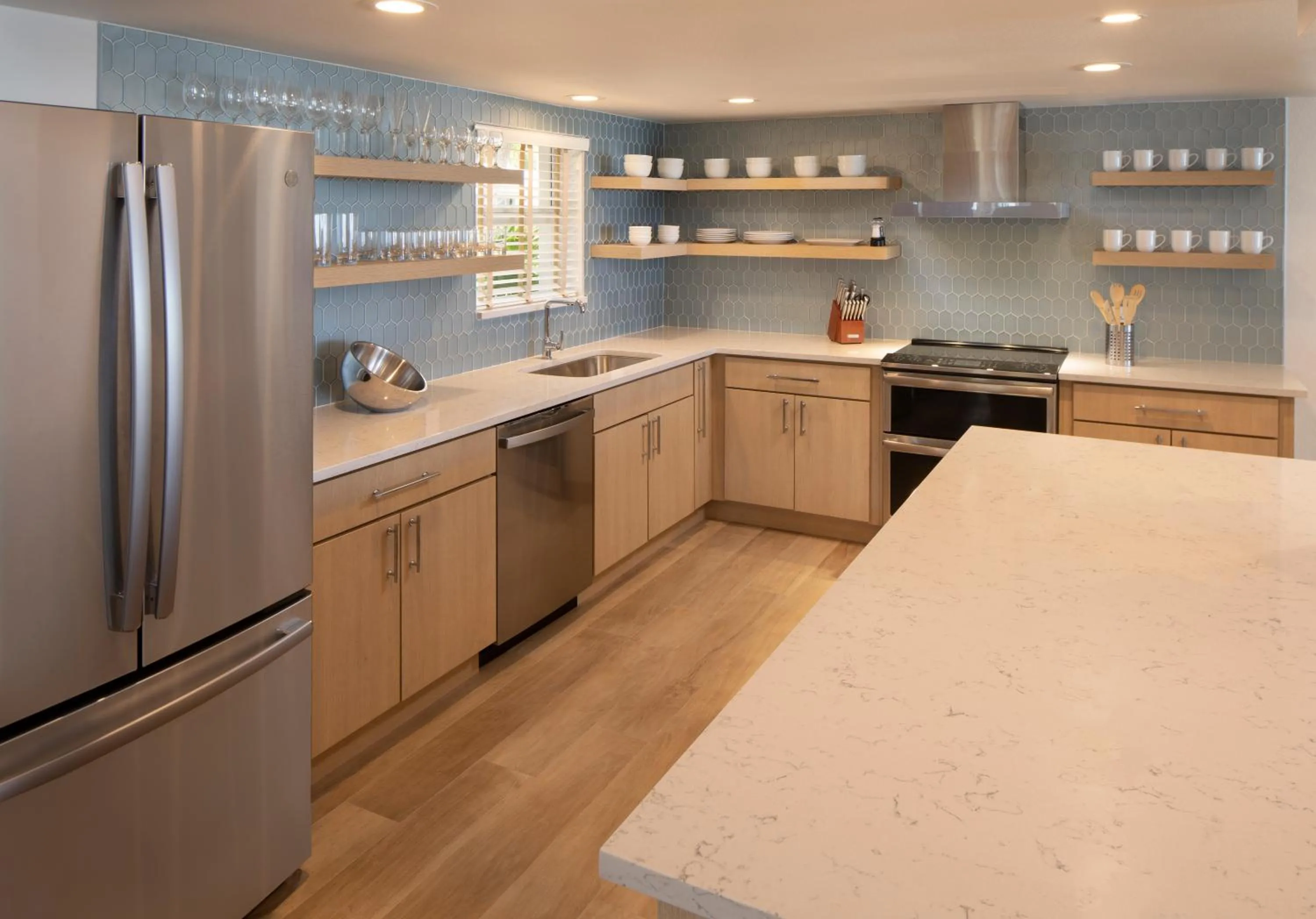 Kitchen or kitchenette in La Siesta Resort & Villas