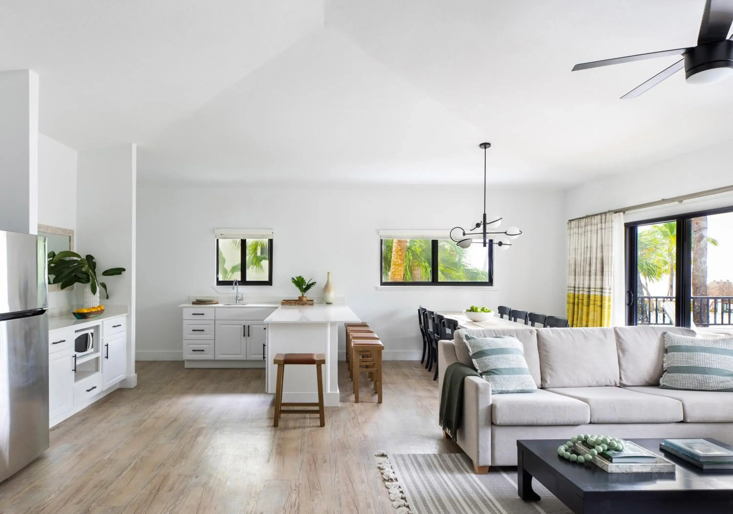 Three-Bedroom Suite in La Siesta Resort & Villas Three-Bedroom Suite in La Siesta Resort & Villas