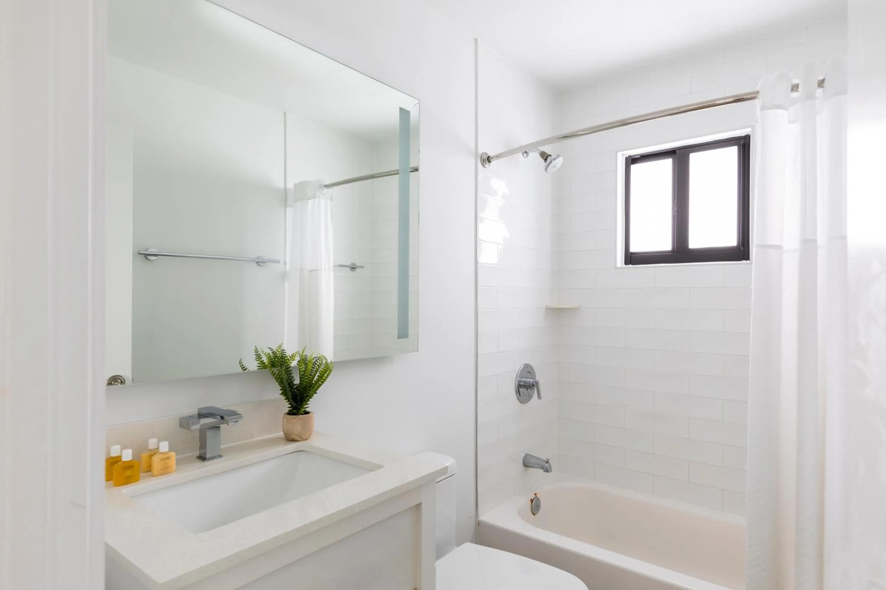 Bathroom in La Siesta Resort & Villas