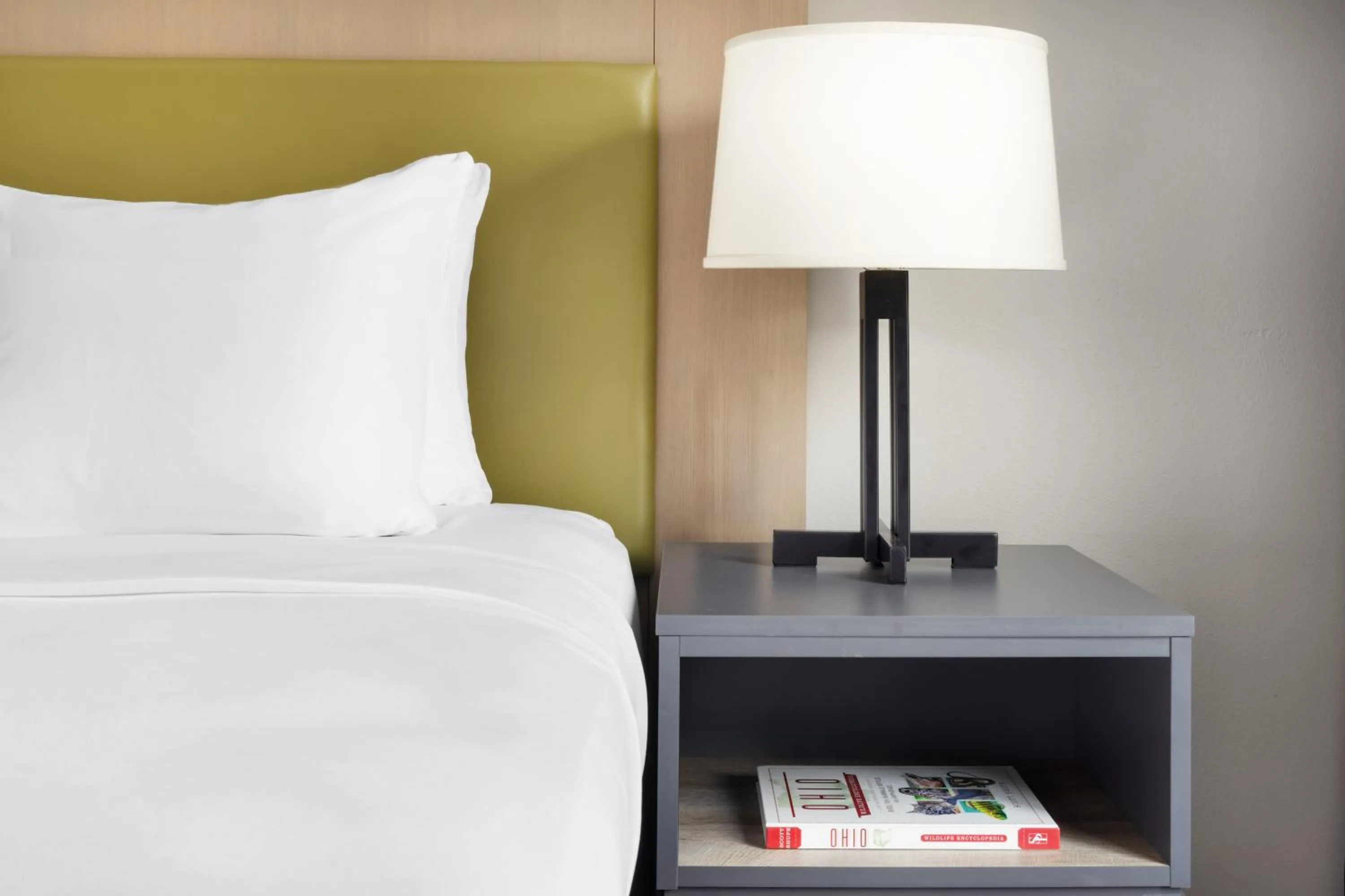 Bed in Country Inn & Suites by Radisson, Springfield, OH