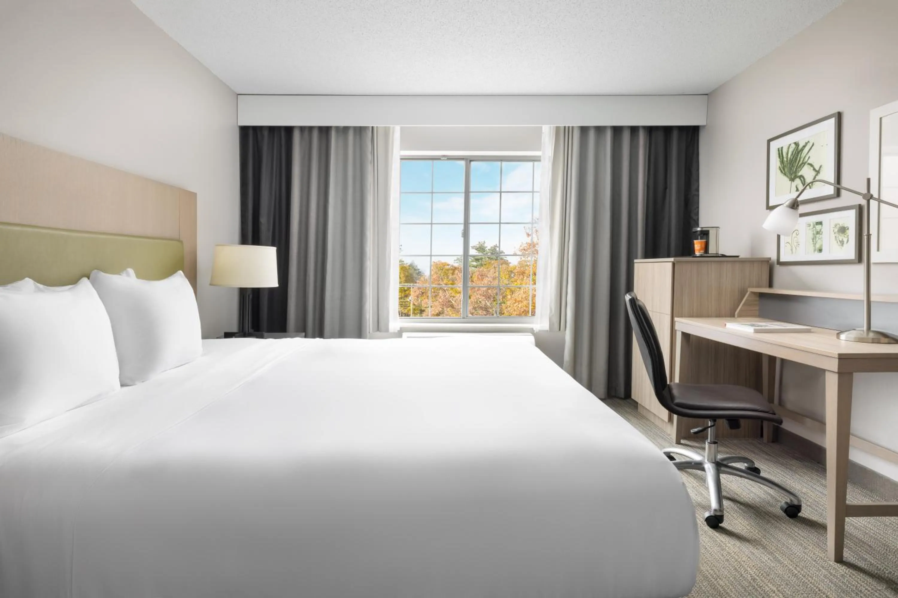 Bed in Country Inn & Suites by Radisson, Springfield, OH