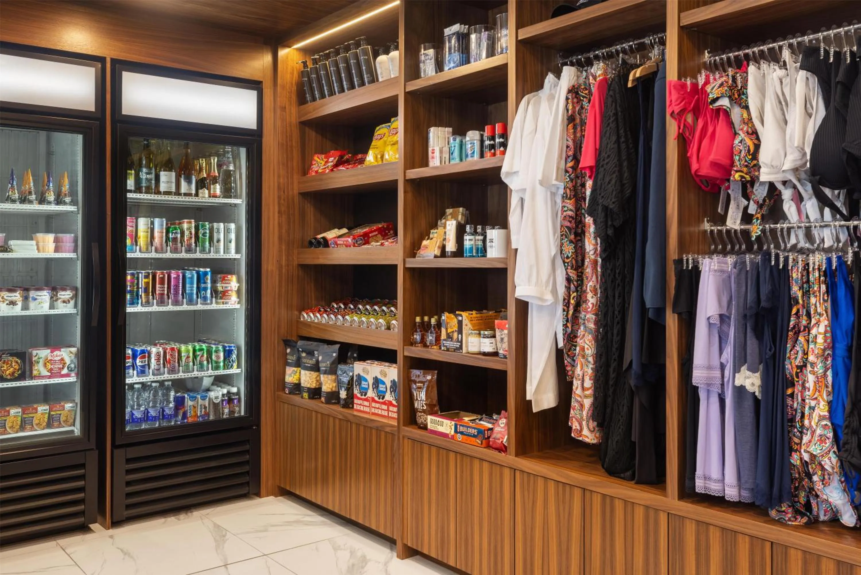 On-site shops in Hotel Vallea Bromont, Tapestry Collection by Hilton