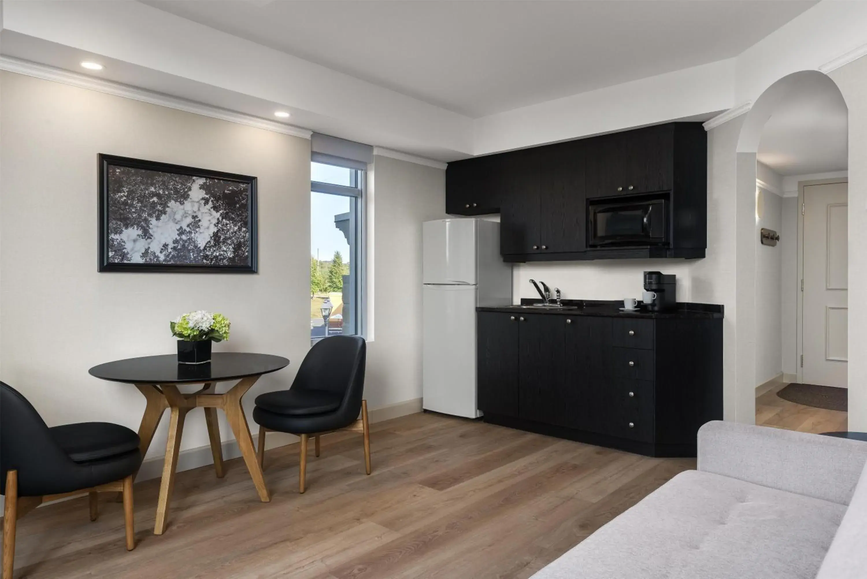 One-Bedroom King Suite with Bath Tub in Hotel Vallea Bromont, Tapestry Collection by Hilton One-Bedroom King Suite with Bath Tub in Hotel Vallea Bromont, Tapestry Collection by Hilton