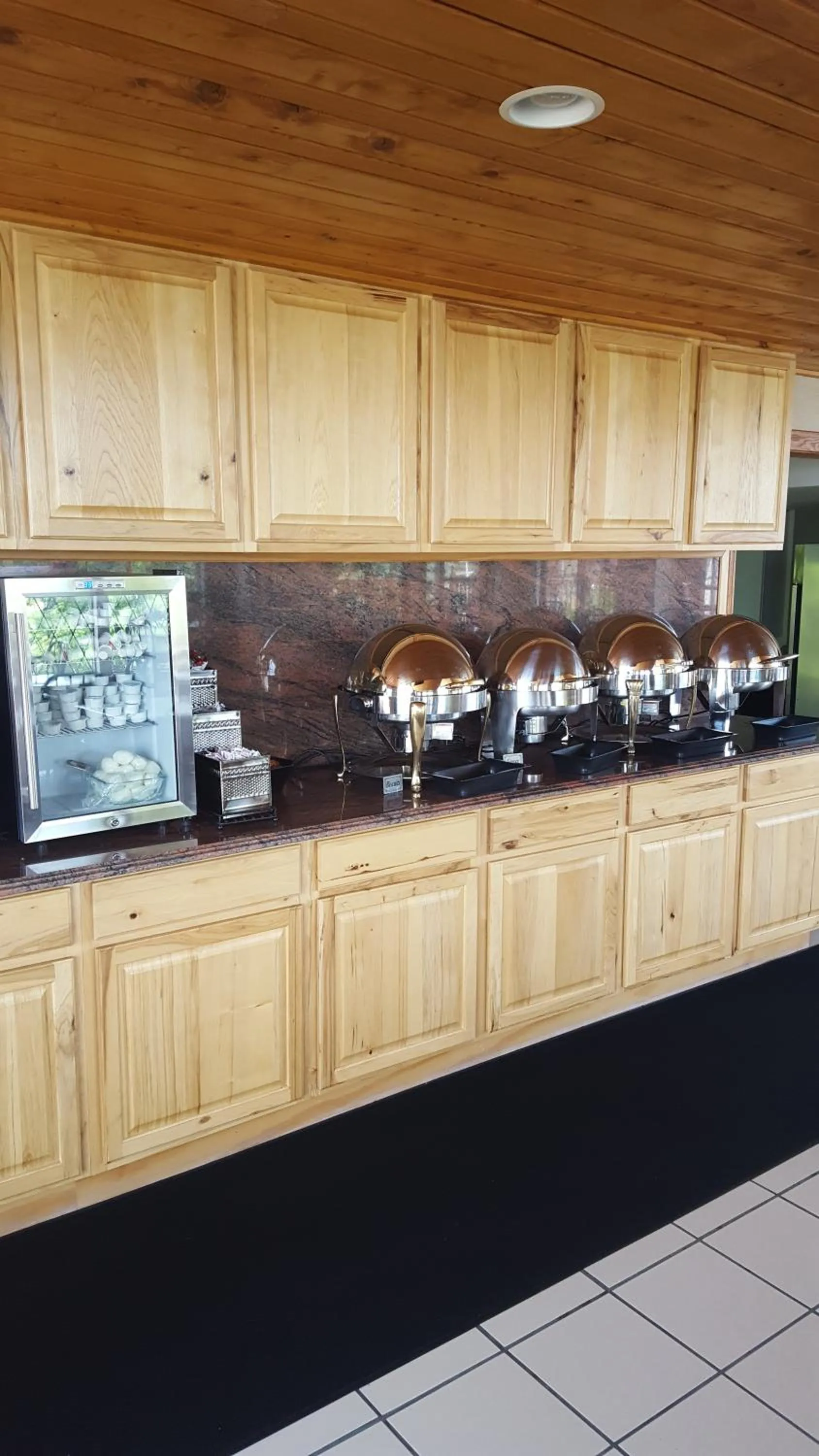 Breakfast in Best Western Plus Dockside Waterfront Inn