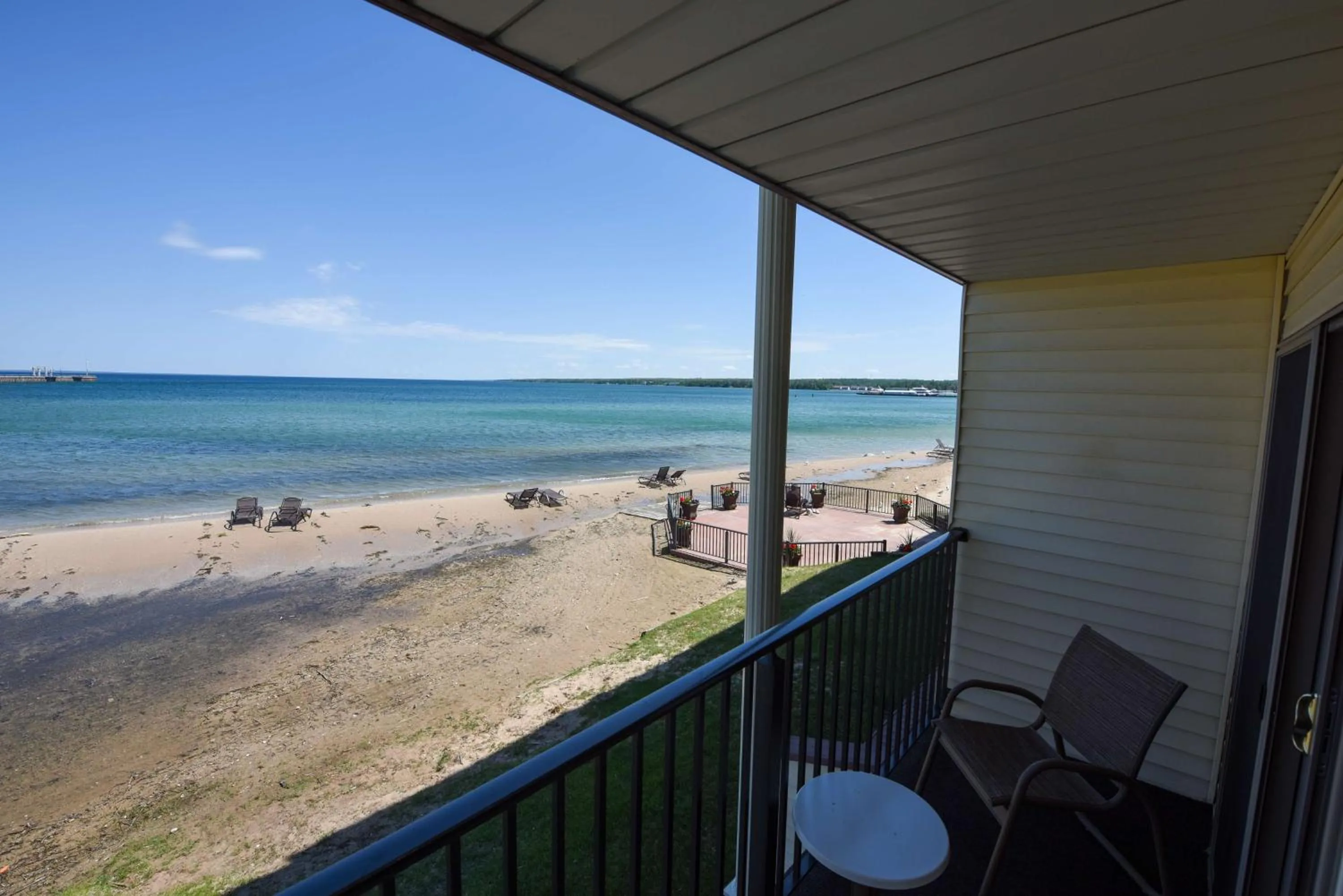 Photo of the whole room in Best Western Plus Dockside Waterfront Inn