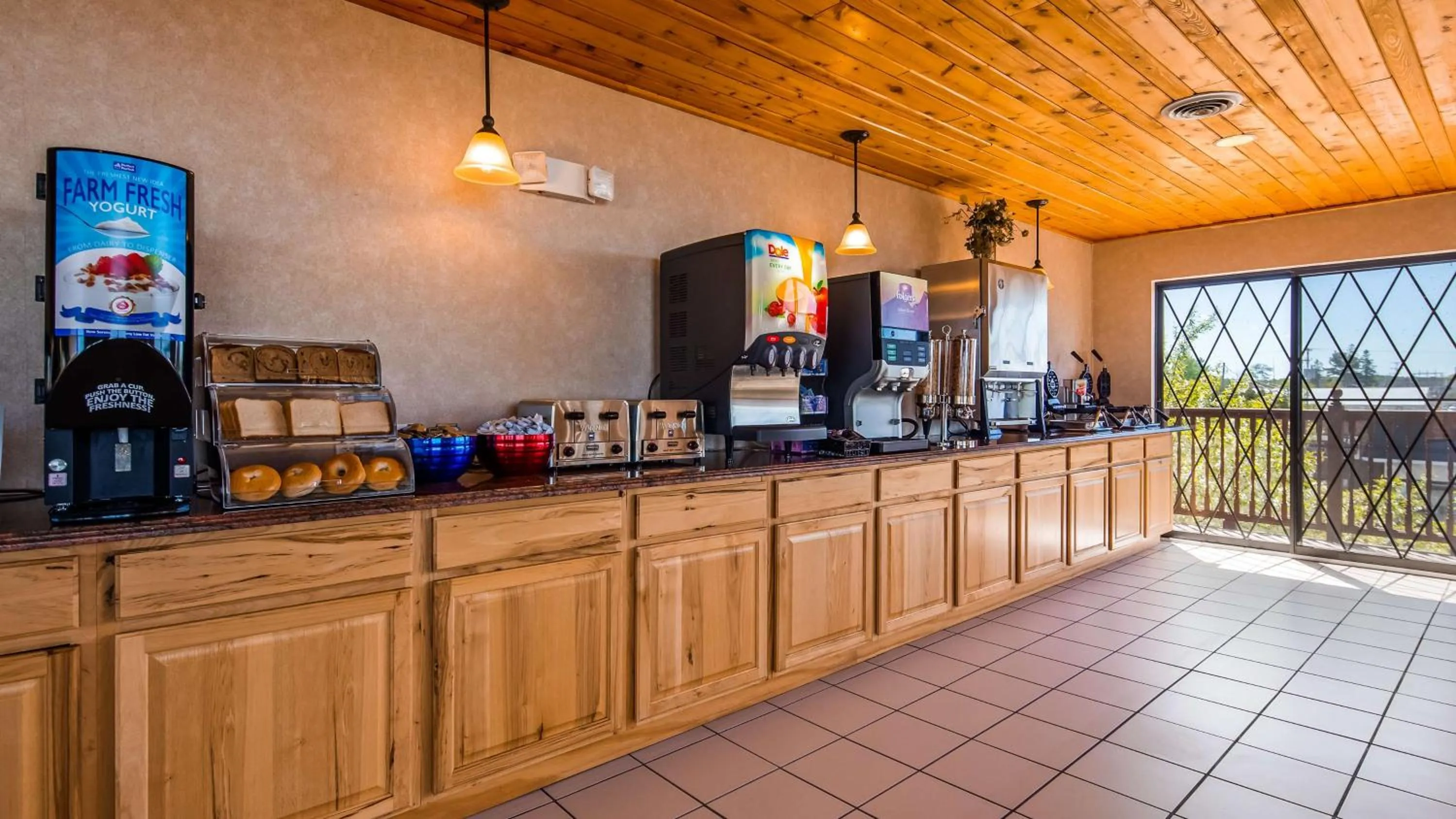 Restaurant/places to eat in Best Western Plus Dockside Waterfront Inn