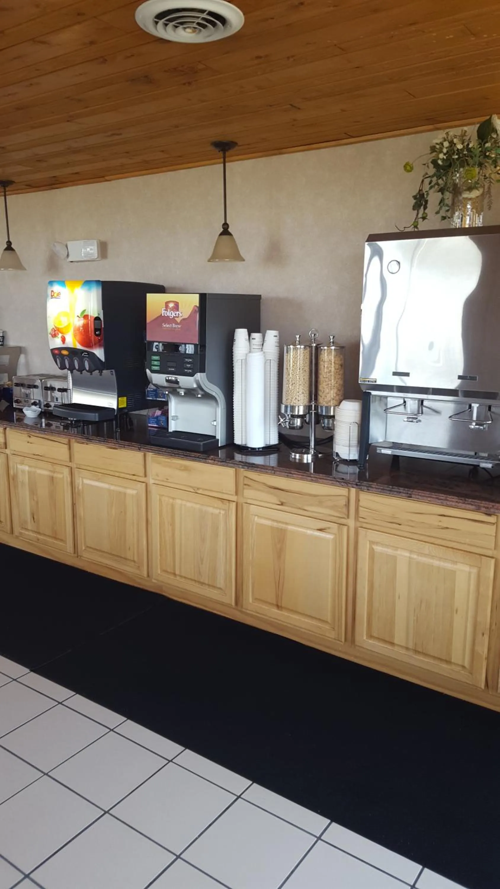 Breakfast in Best Western Plus Dockside Waterfront Inn