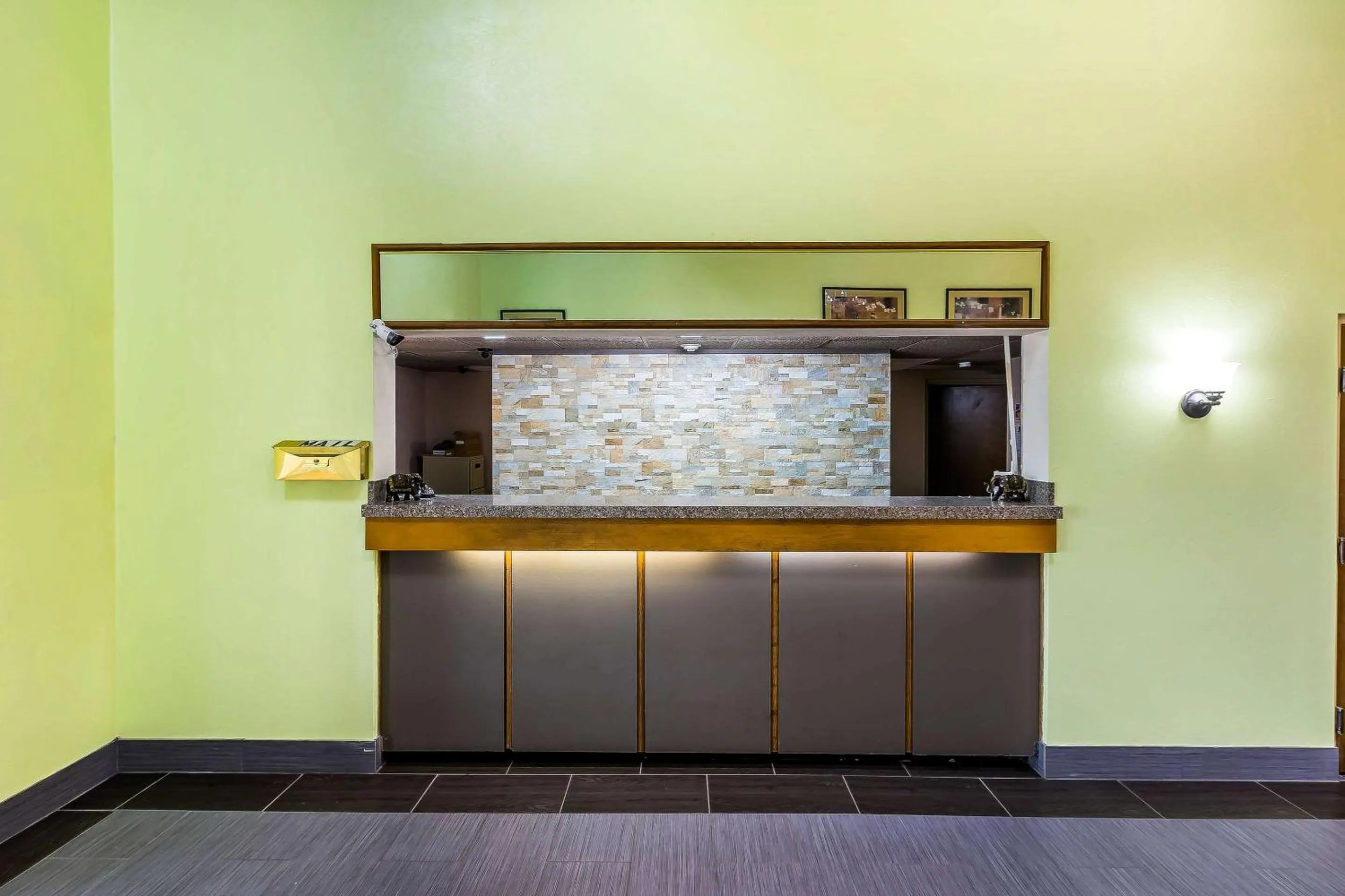 Lobby or reception in Rodeway Inn Knoxville East