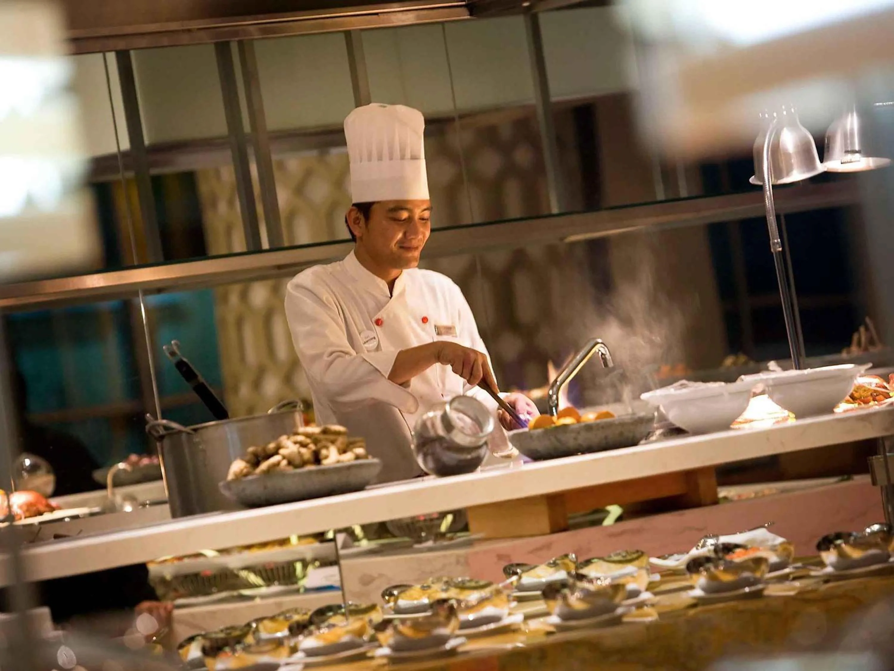 Restaurant/places to eat in Novotel Bangka Hotel & Convention Center