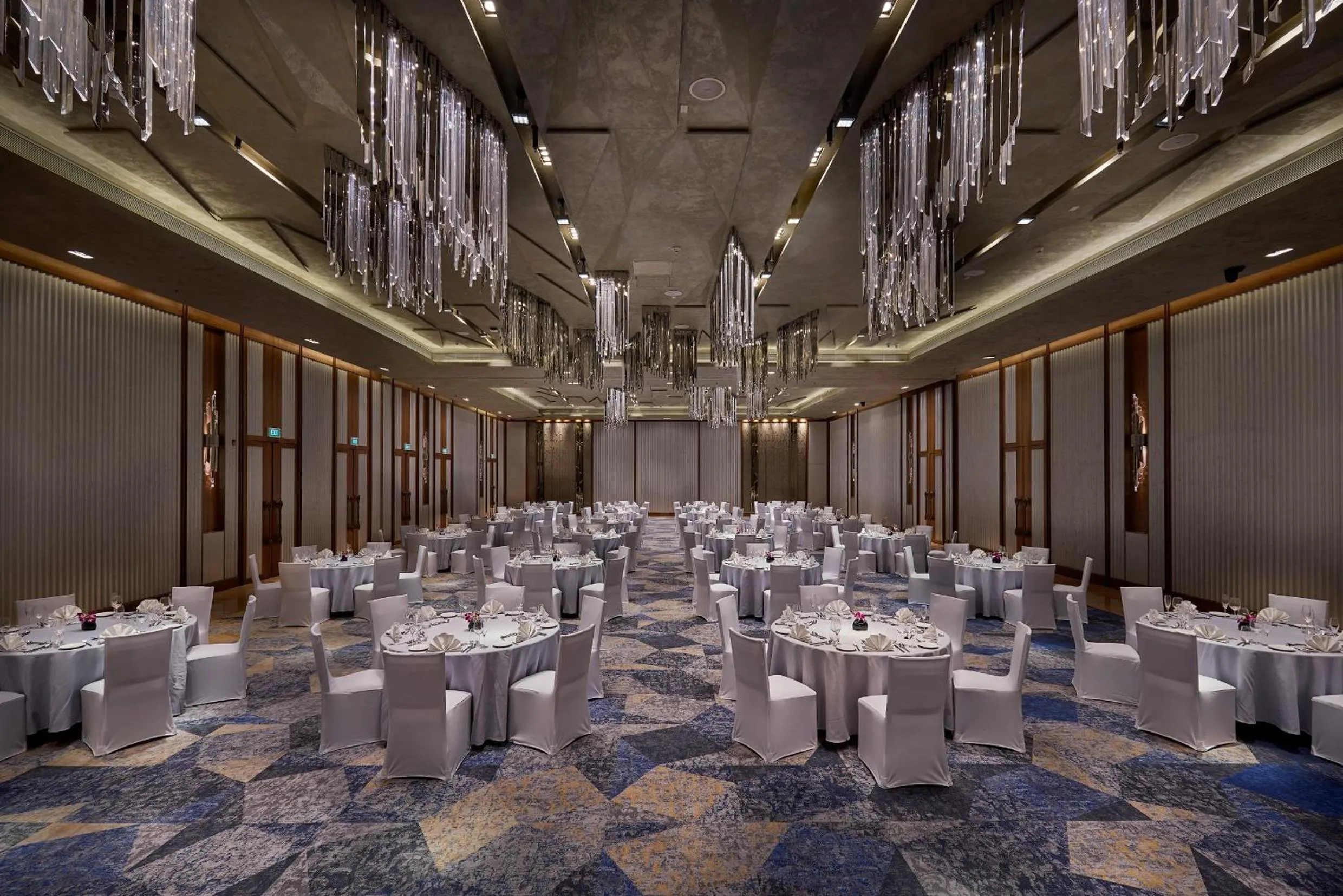 Business facilities in The Den, Bengaluru