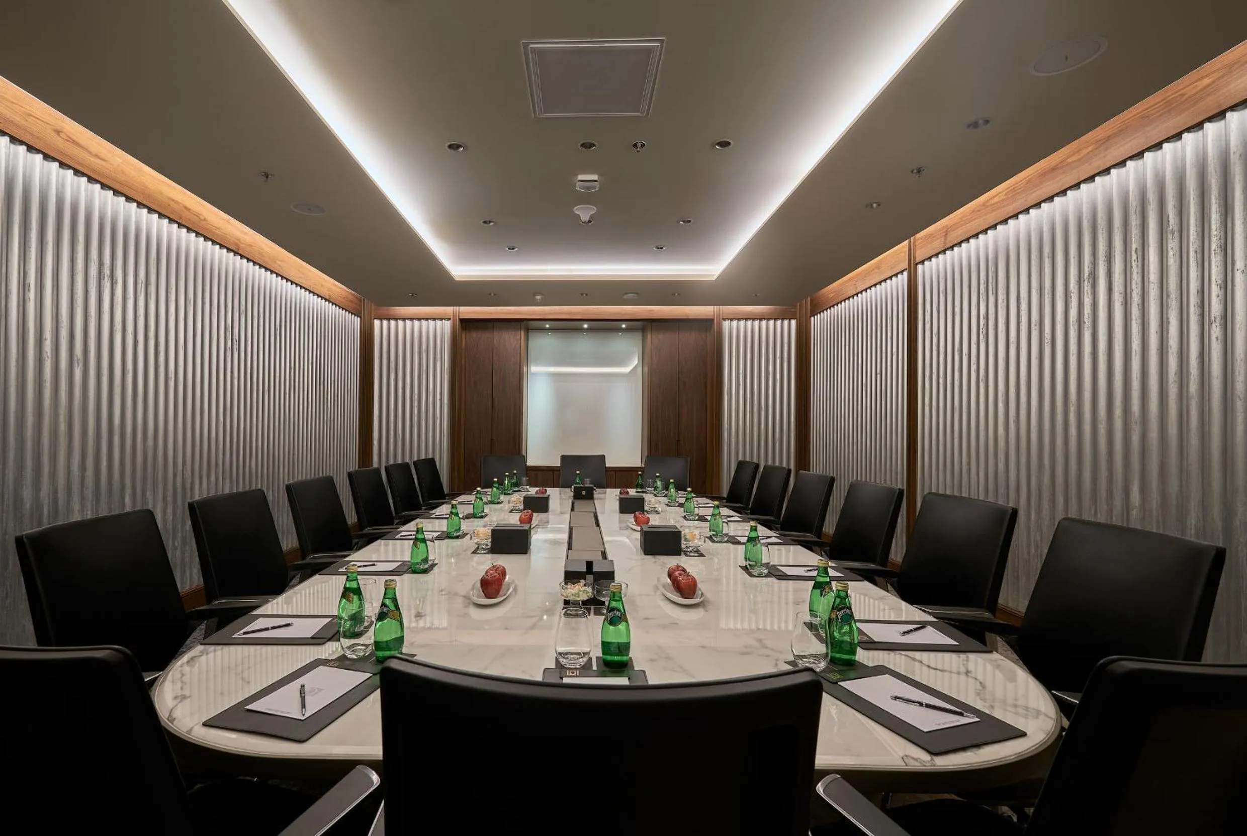 Business facilities in The Den, Bengaluru