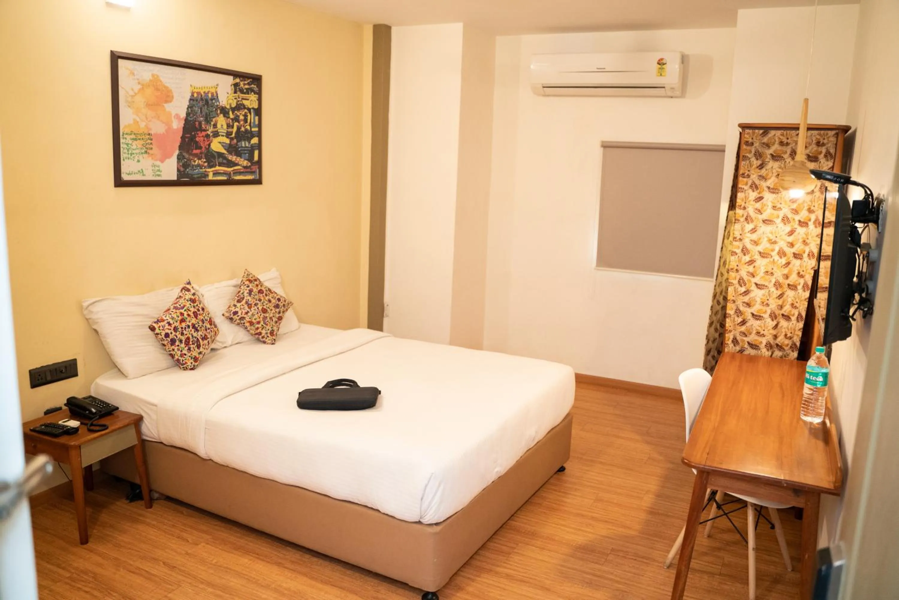 Bed in Hotel Beebiz Guindy