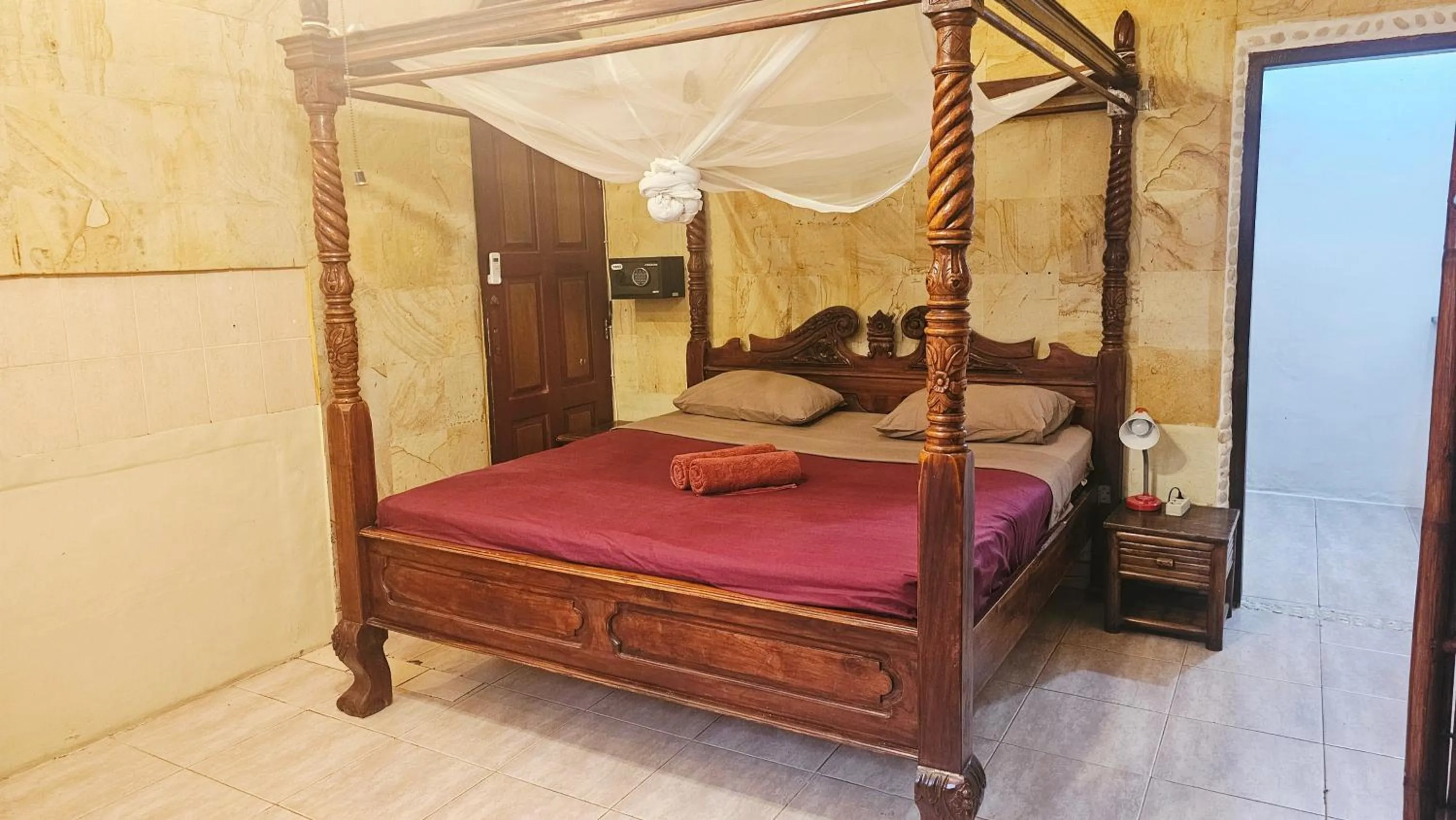 Bedroom, Bed in Serenity Eco Guesthouse - CHSE certified