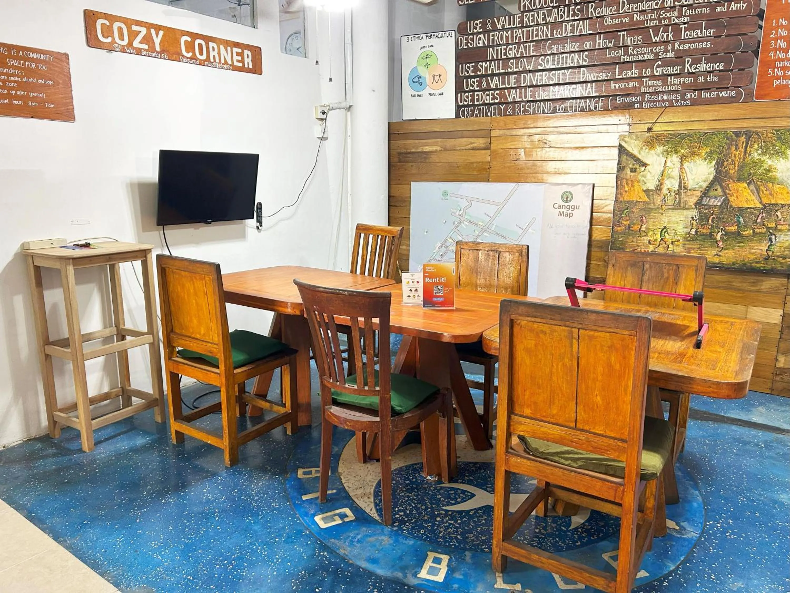 Communal lounge/ TV room in Serenity Eco Guesthouse - CHSE certified