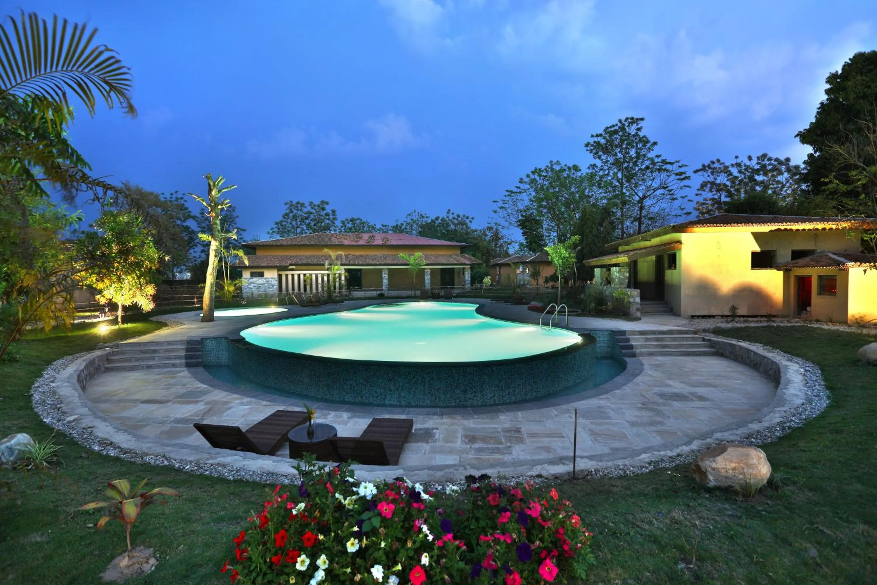 Garden in Jungle Villa Resort - Near Chitwan National Park