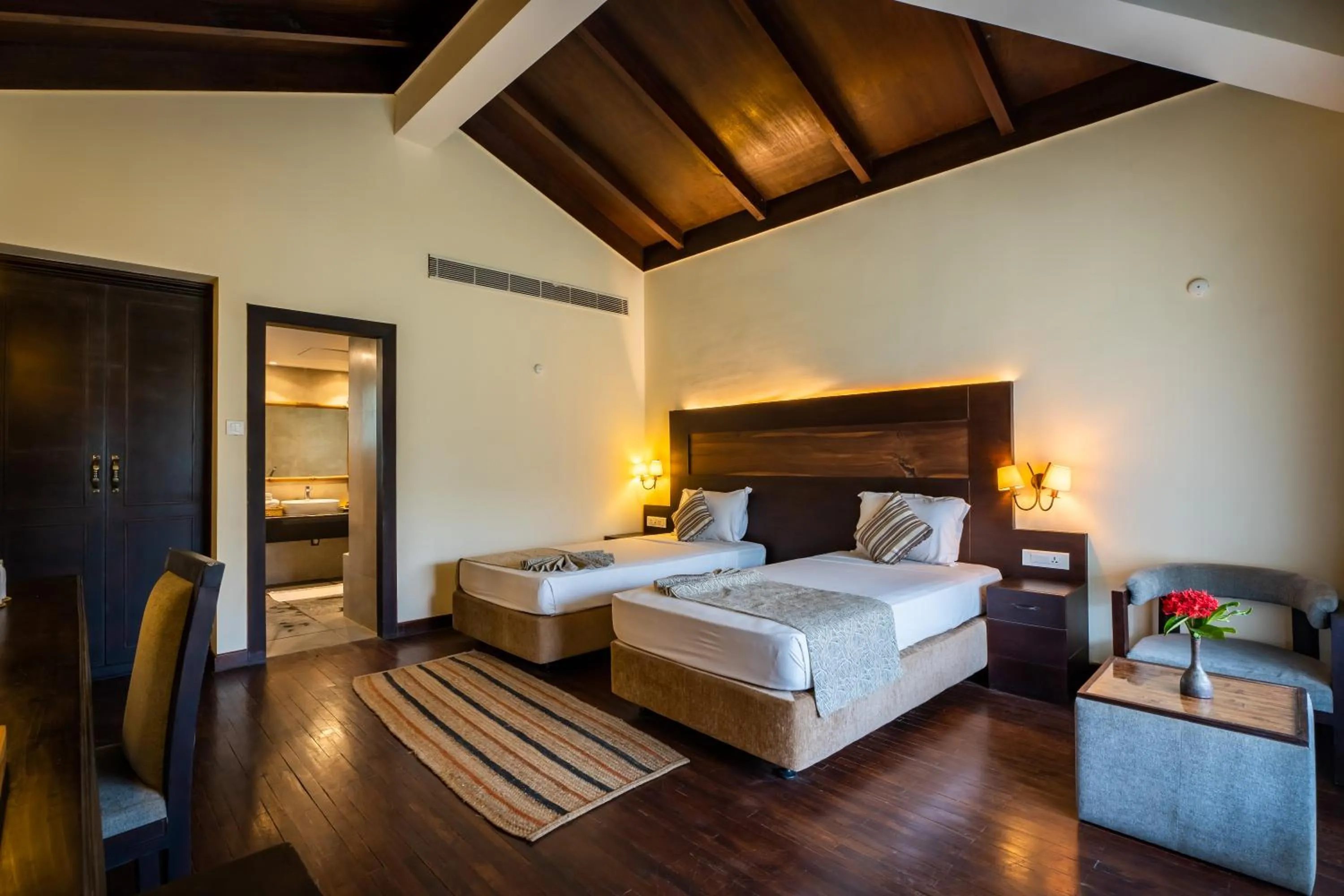 Bed in Jungle Villa Resort - Near Chitwan National Park