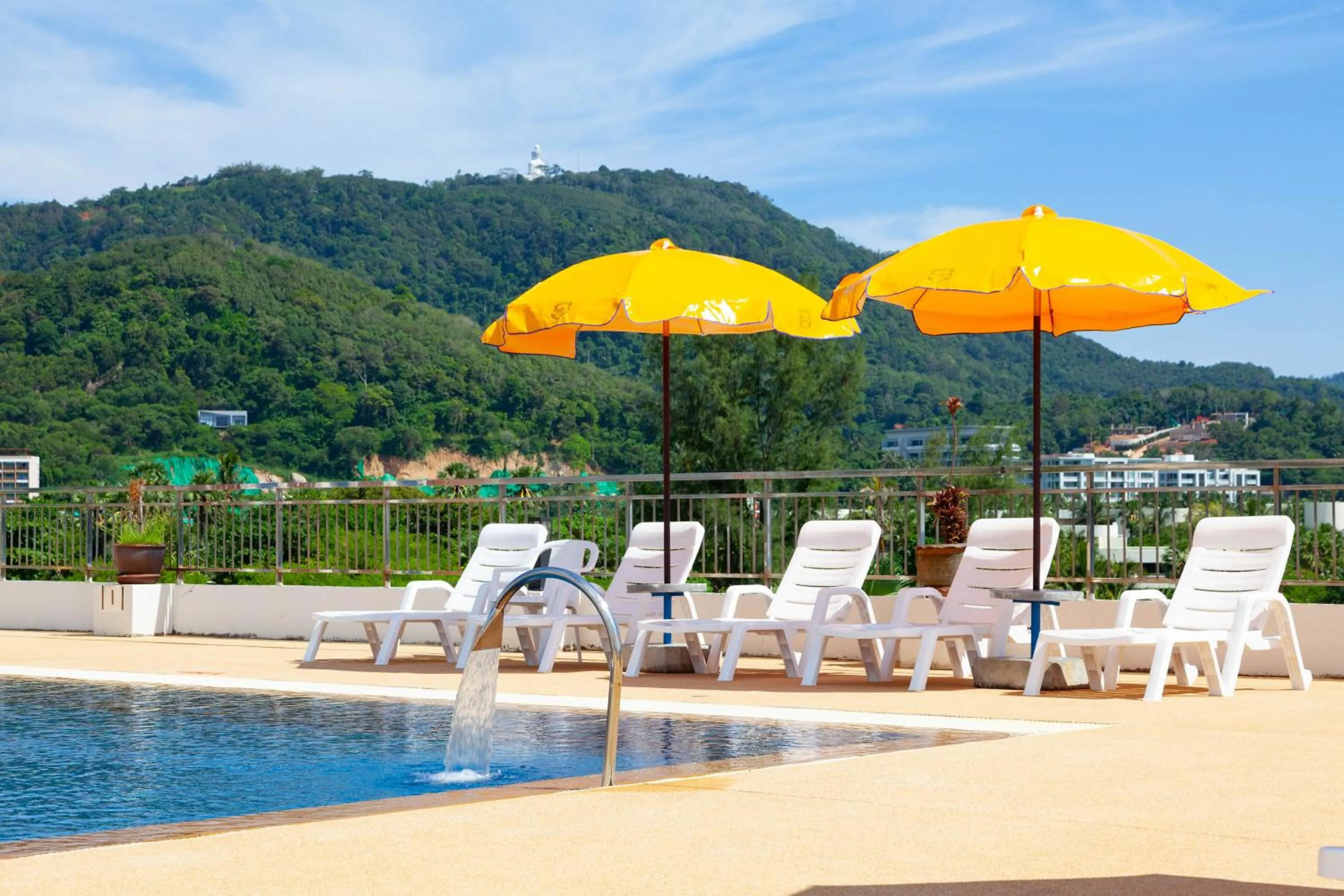 Swimming pool in Baumancasa Beach Resort