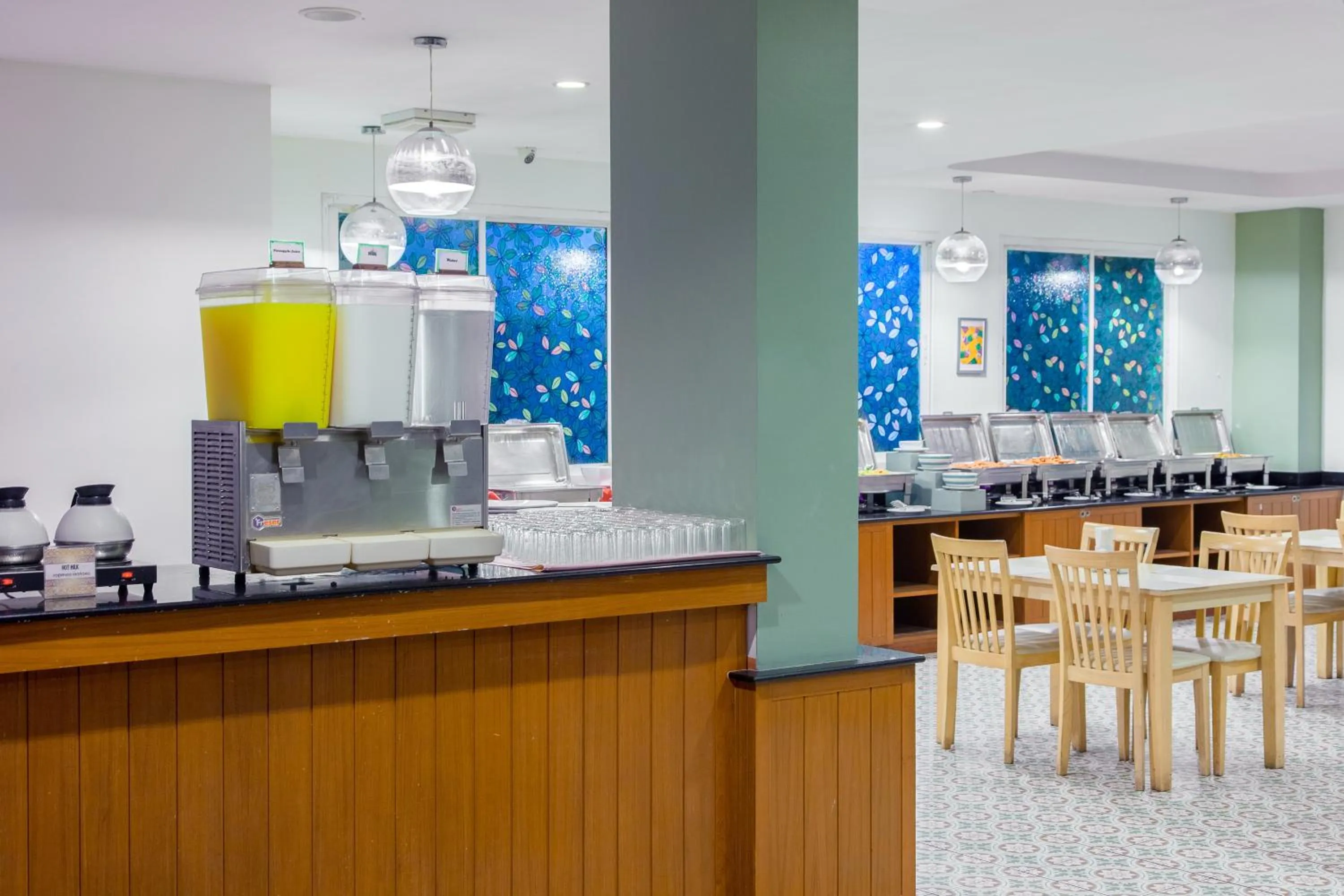 Breakfast in Baumancasa Beach Resort