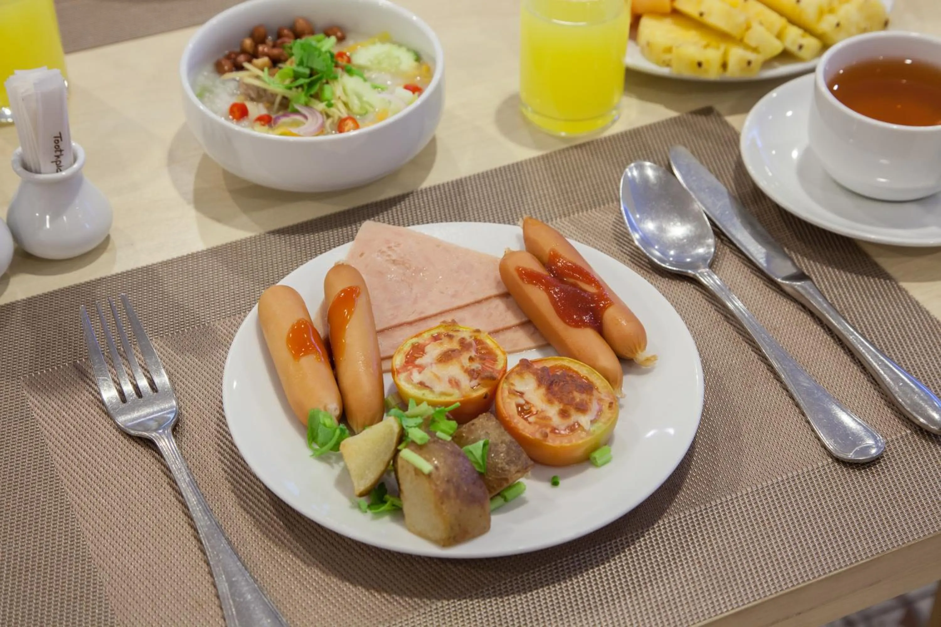 Breakfast in Baumancasa Beach Resort