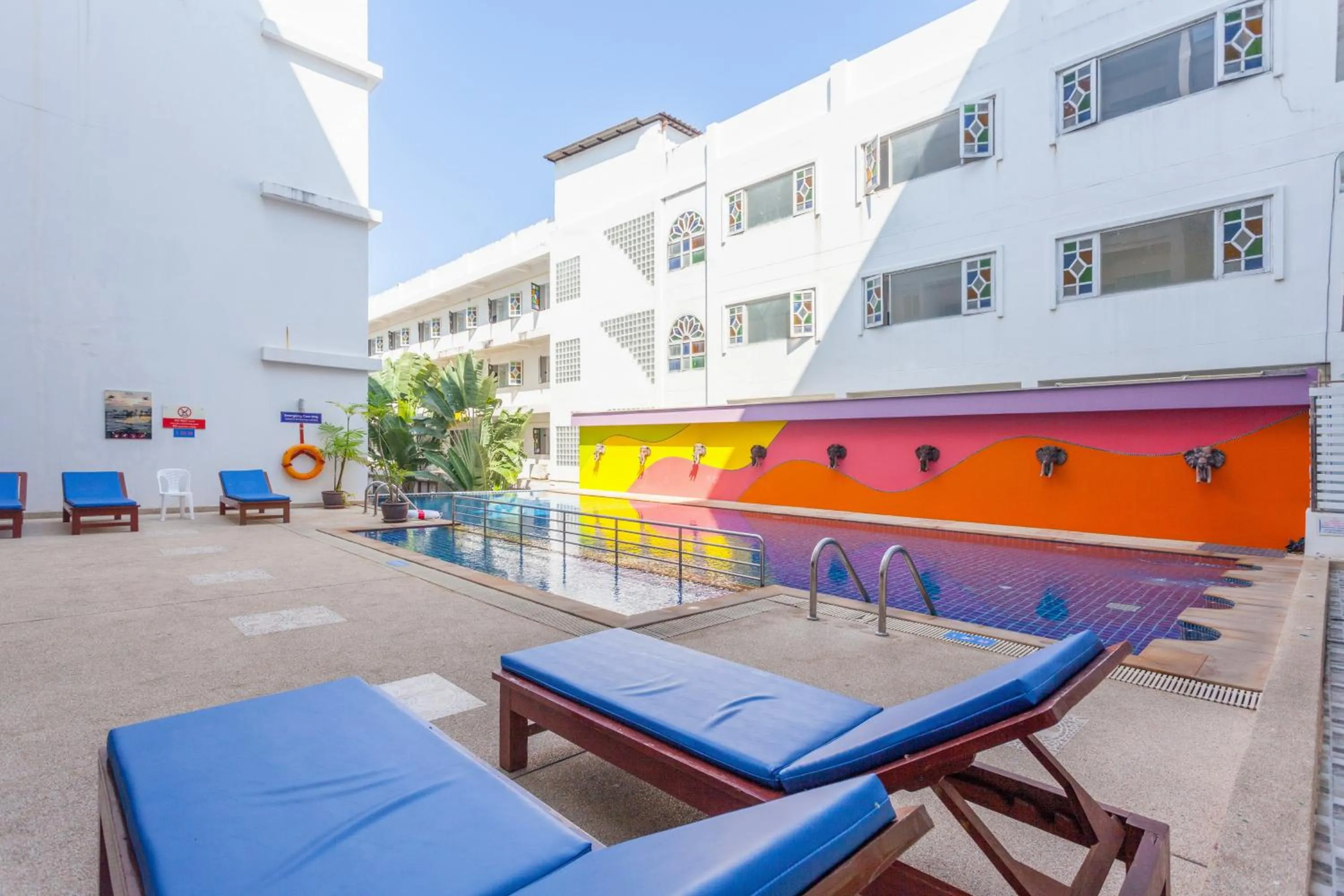 Swimming pool in Baumancasa Beach Resort