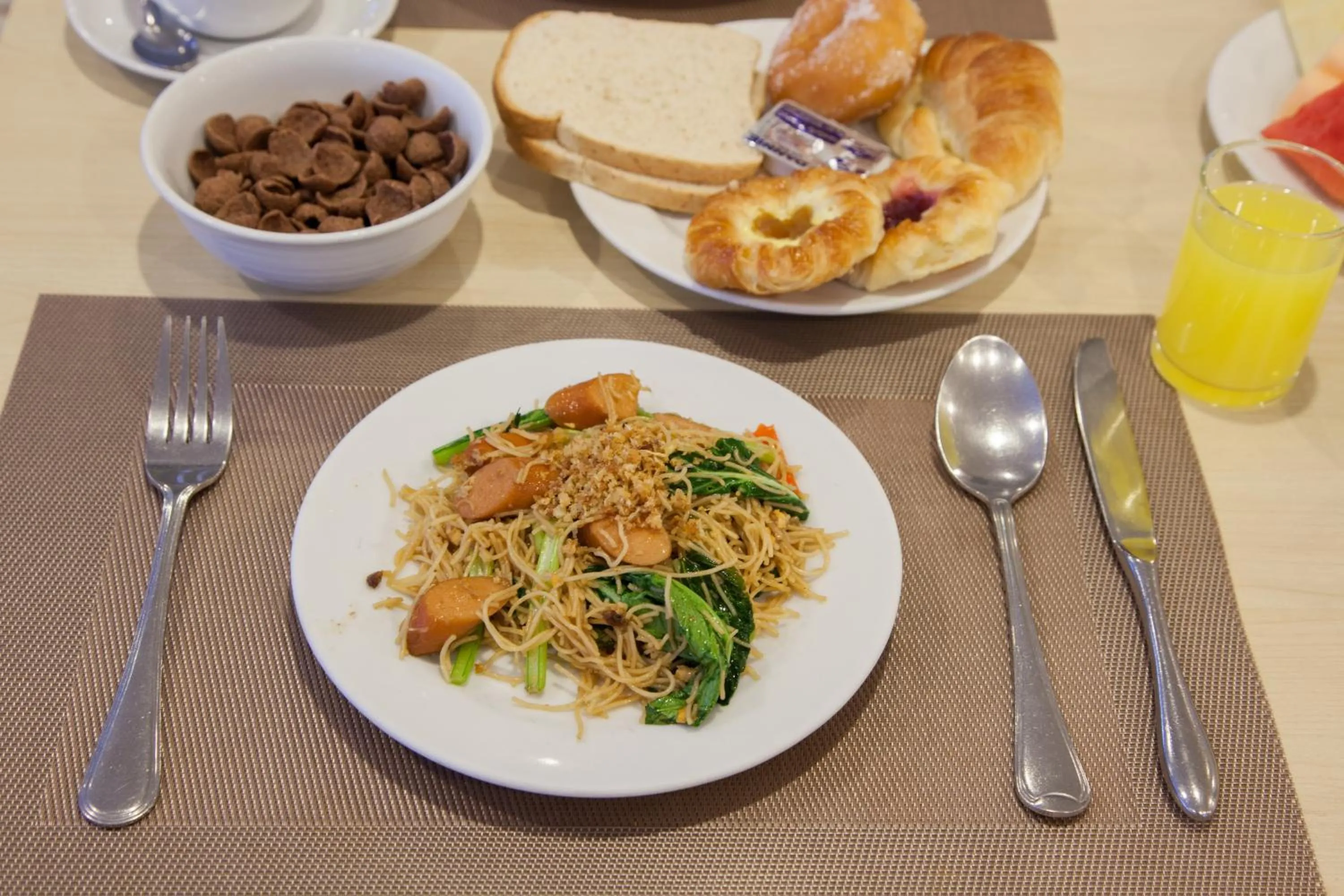 Breakfast in Baumancasa Beach Resort