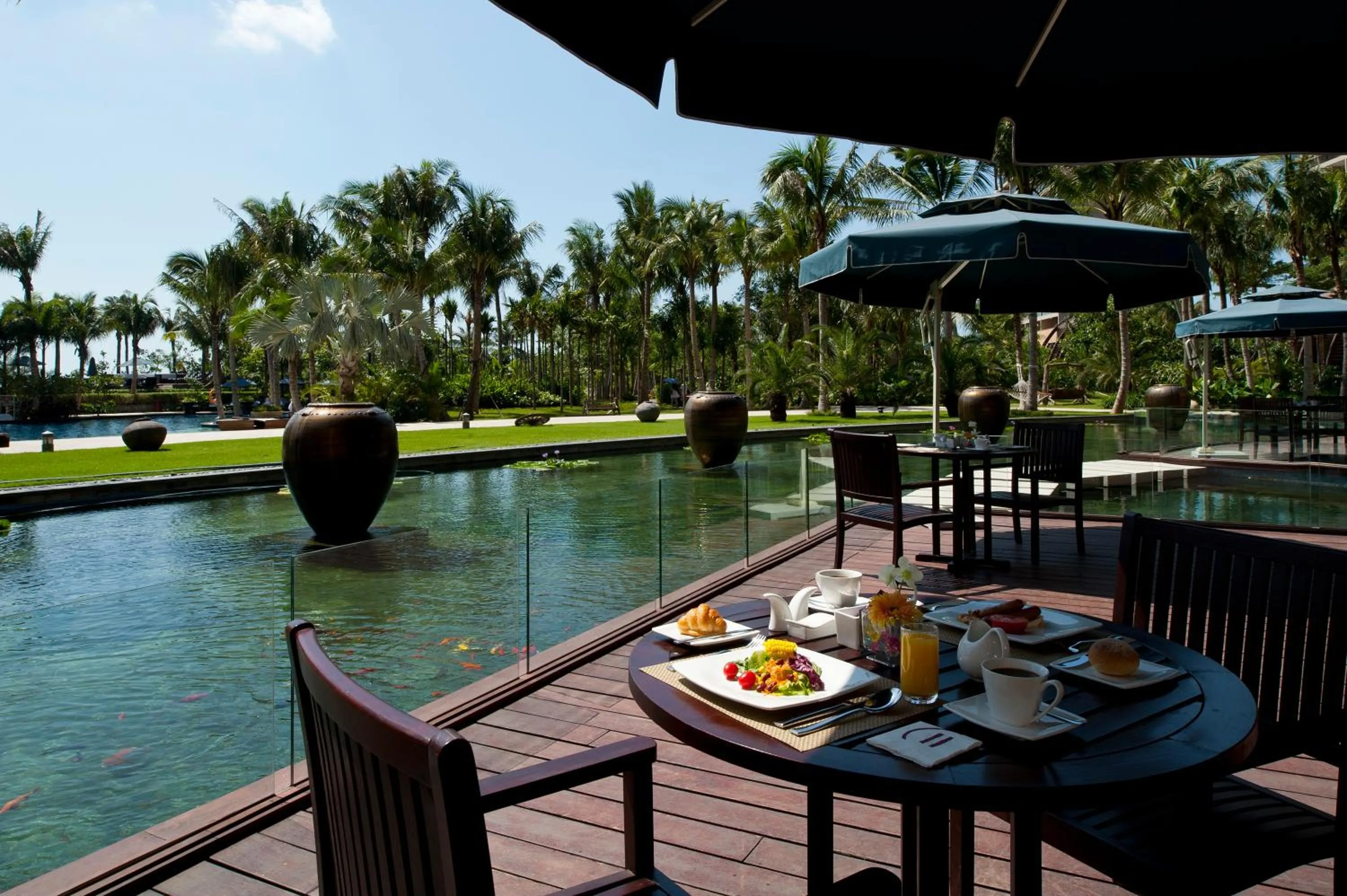 Breakfast in Pullman Oceanview Sanya Bay Resort & Spa