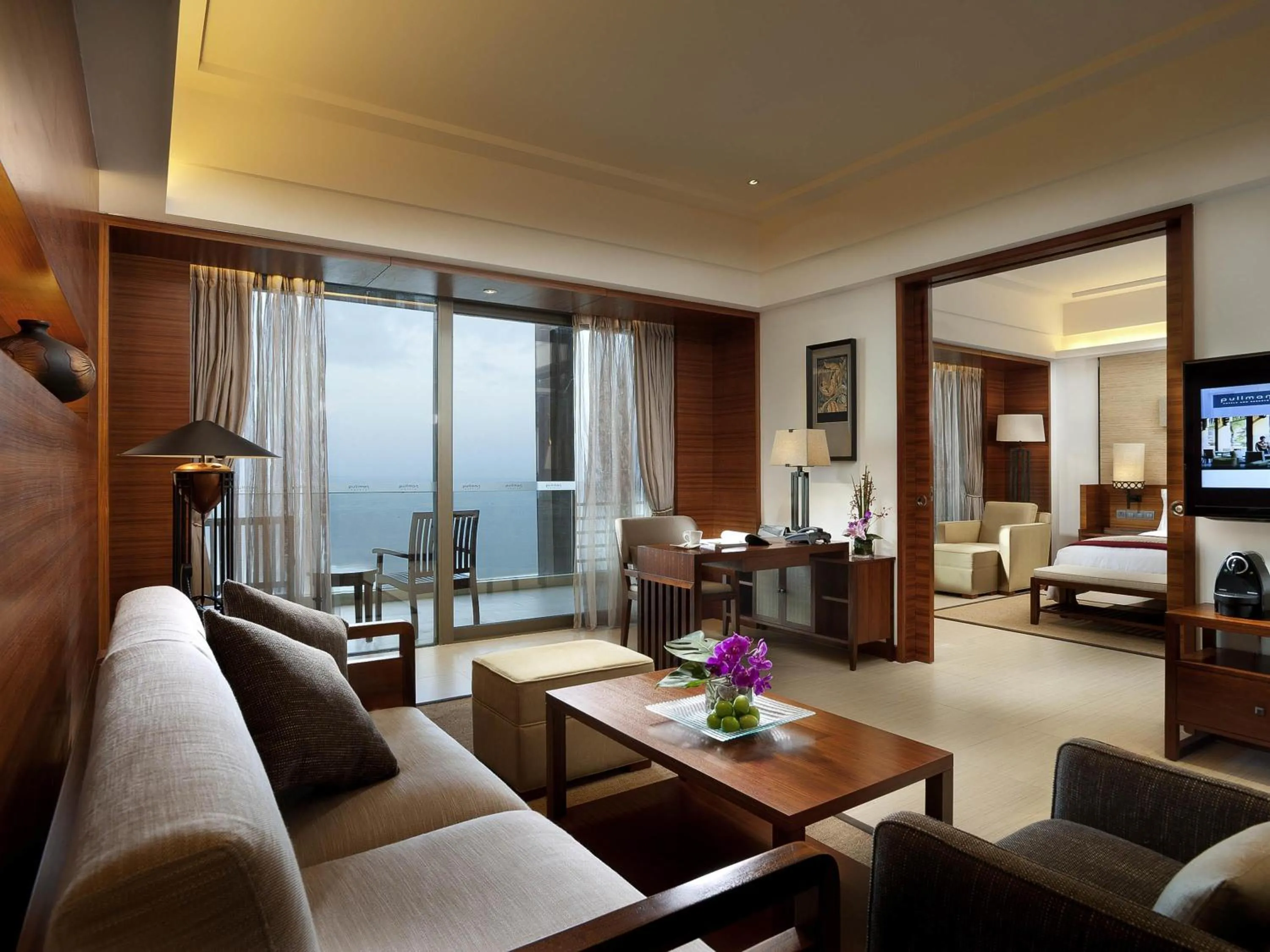 Photo of the whole room in Pullman Oceanview Sanya Bay Resort & Spa