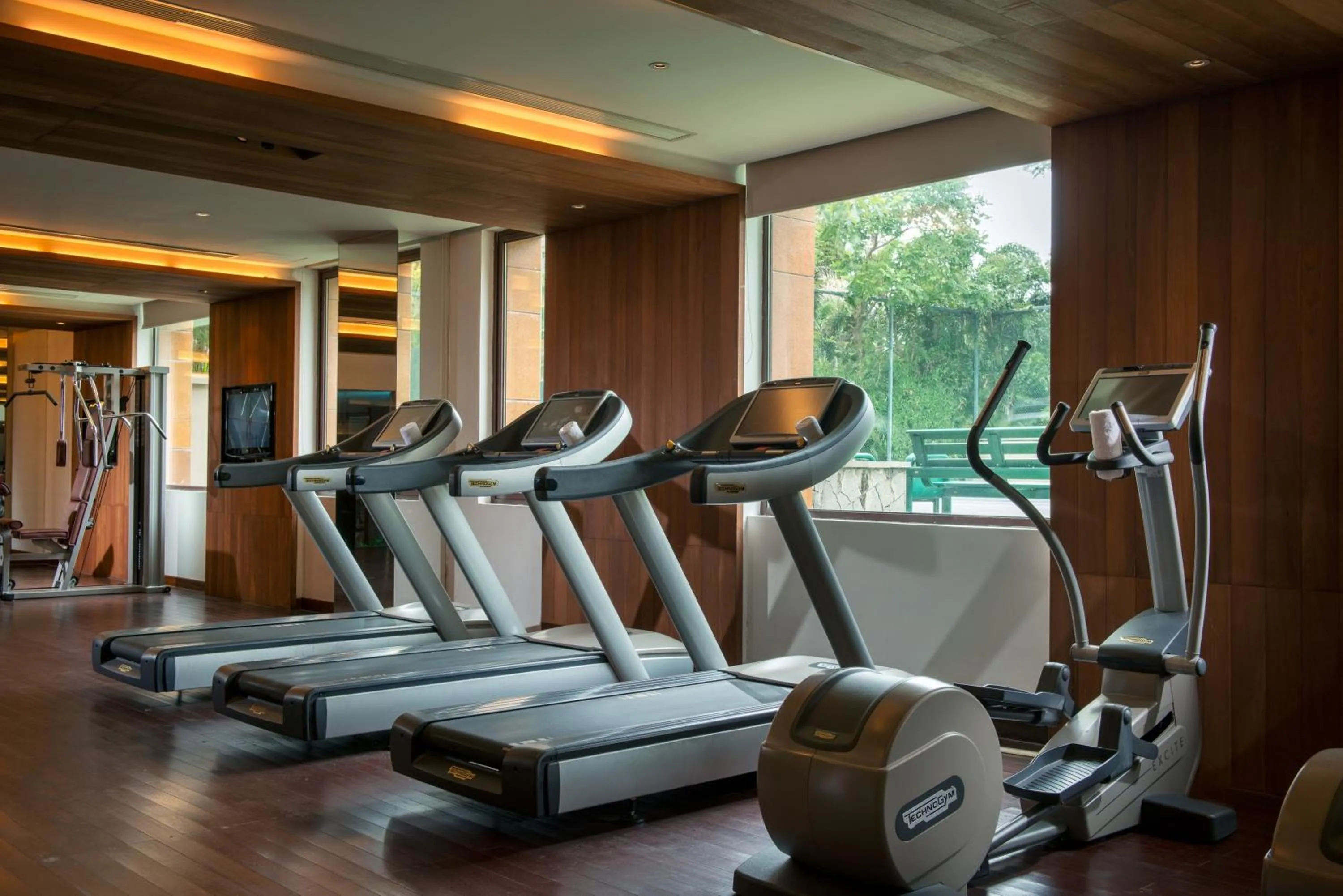 Fitness centre/facilities in Pullman Oceanview Sanya Bay Resort & Spa