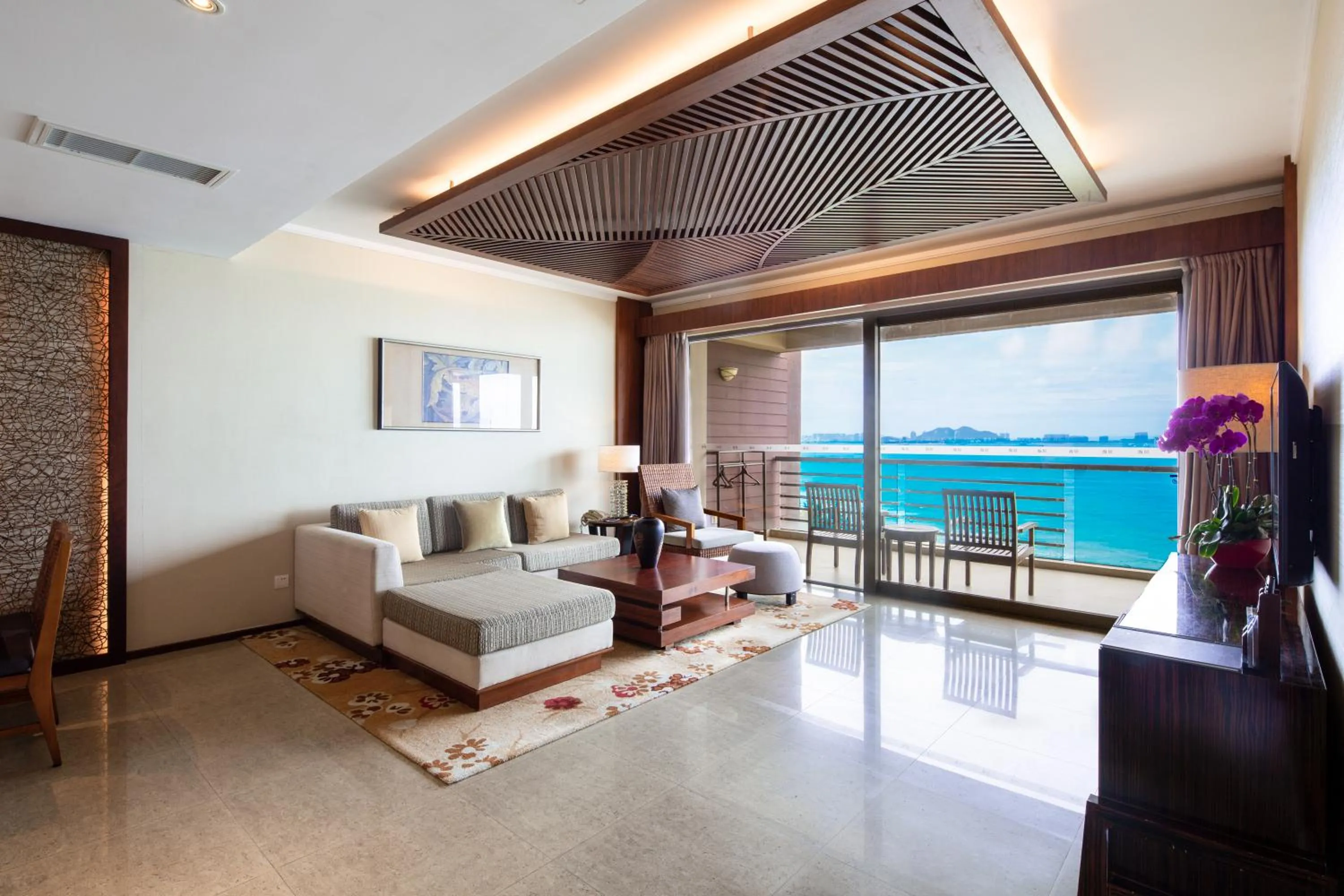 Living room in Pullman Oceanview Sanya Bay Resort & Spa