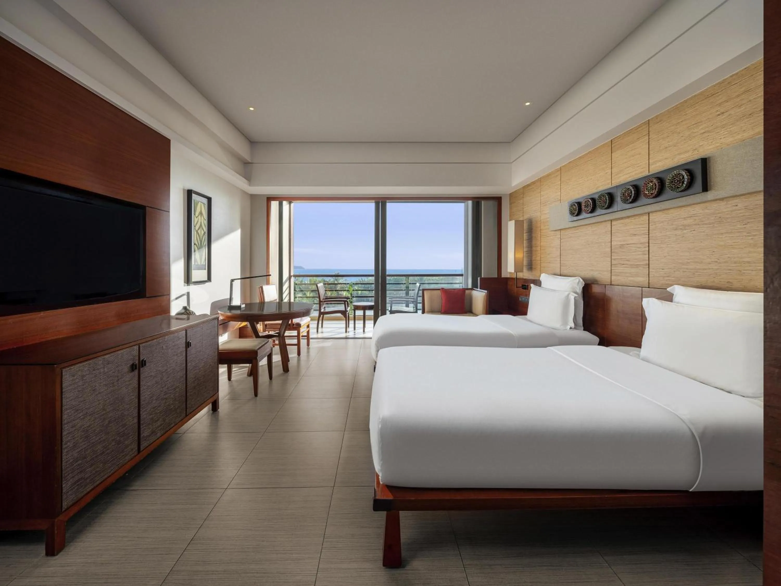 Bedroom, Bed in Pullman Oceanview Sanya Bay Resort & Spa