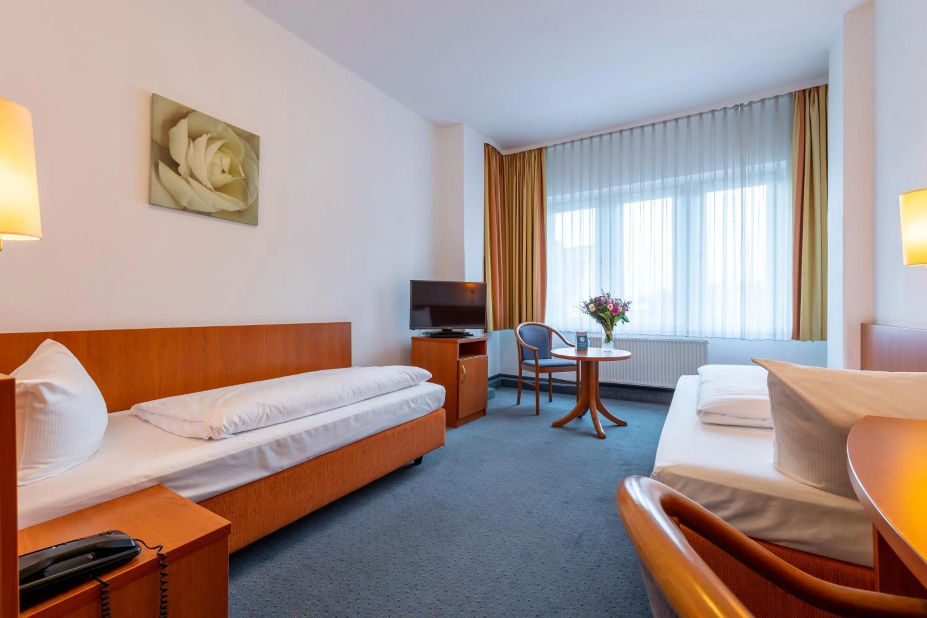 Photo of the whole room, Bed in Trip Inn Hotel Schumann