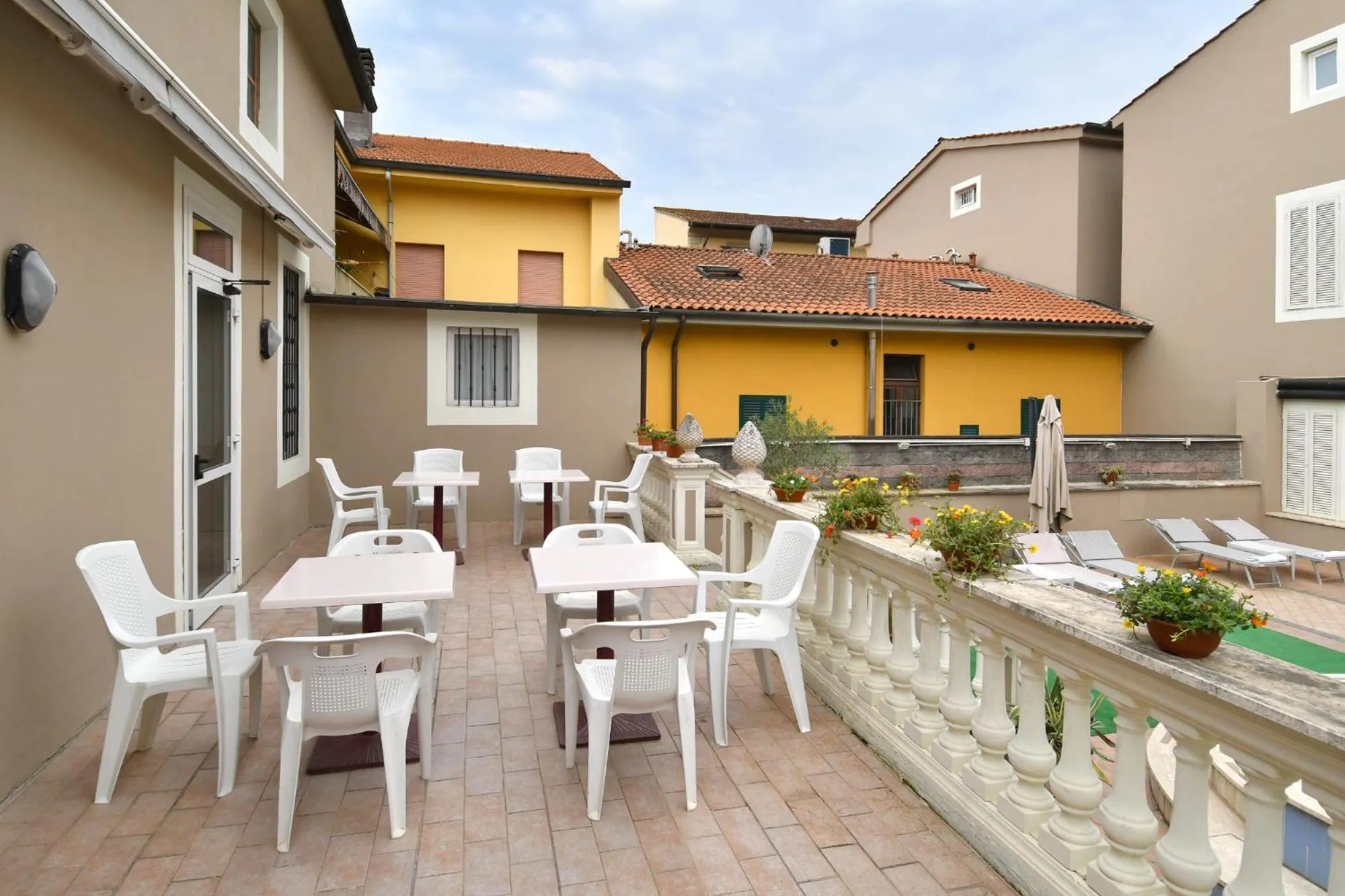 Balcony/Terrace in Hotel Innocenti