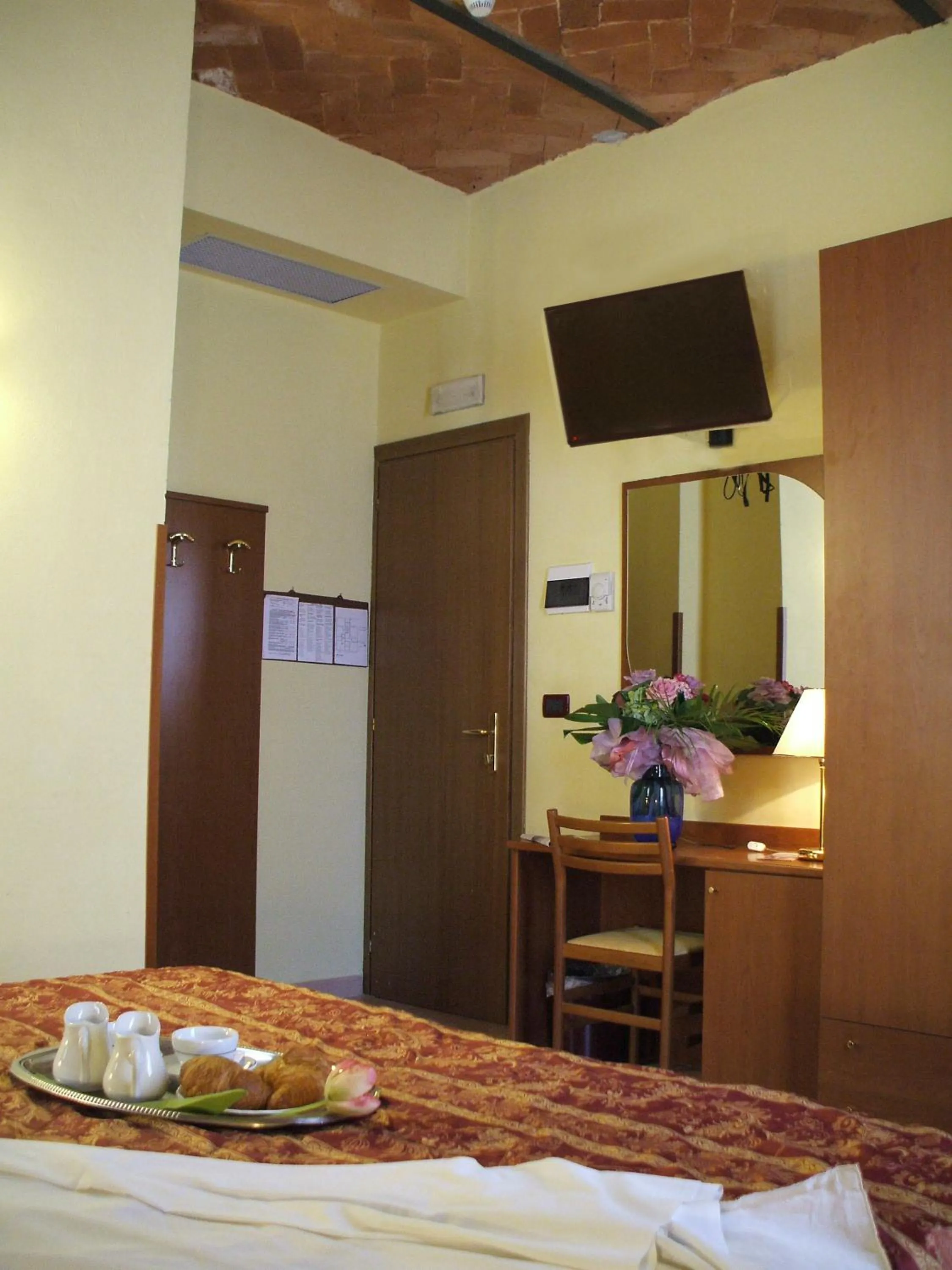 Bedroom in Hotel Innocenti