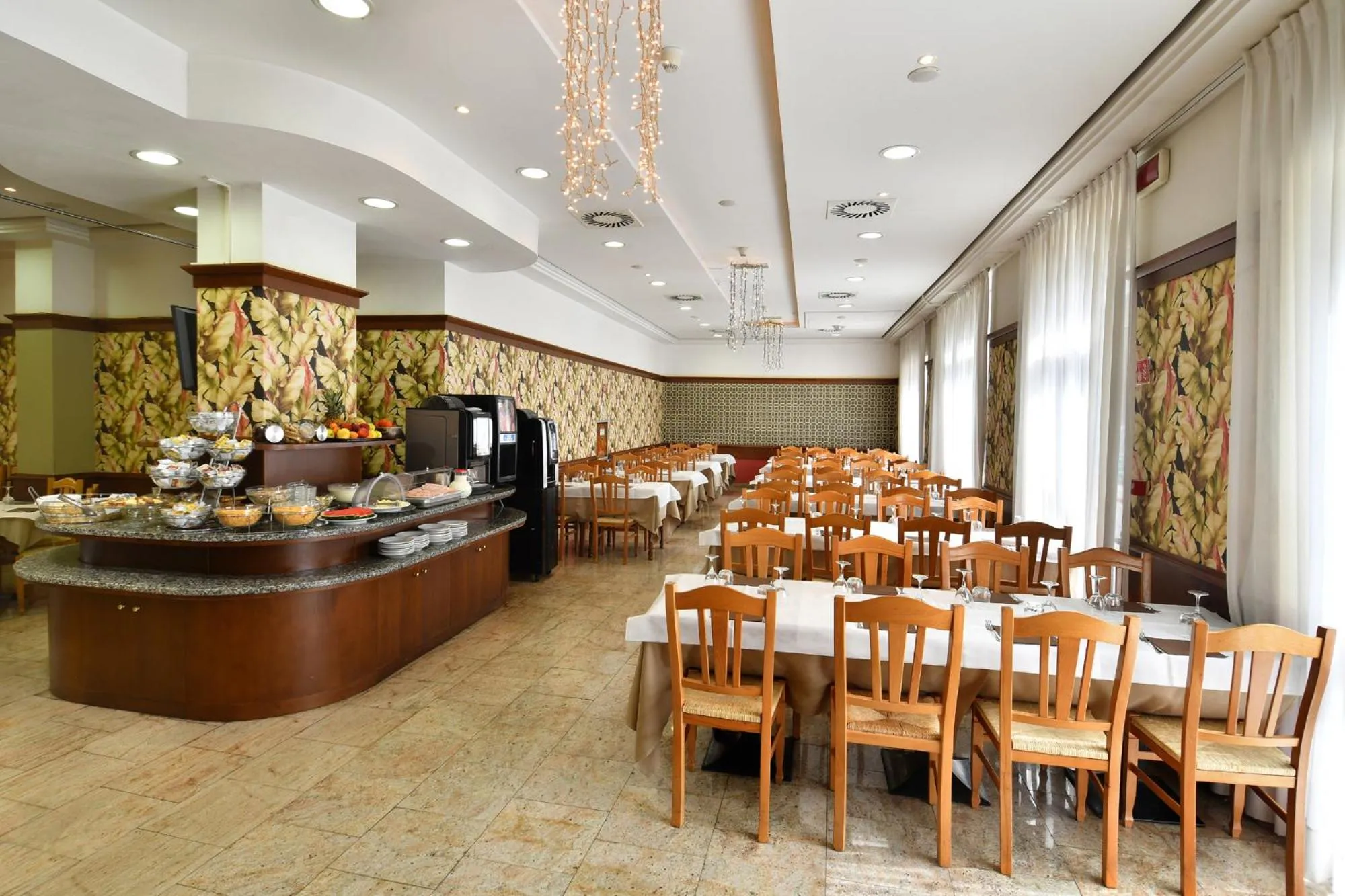Restaurant/places to eat in Hotel Innocenti