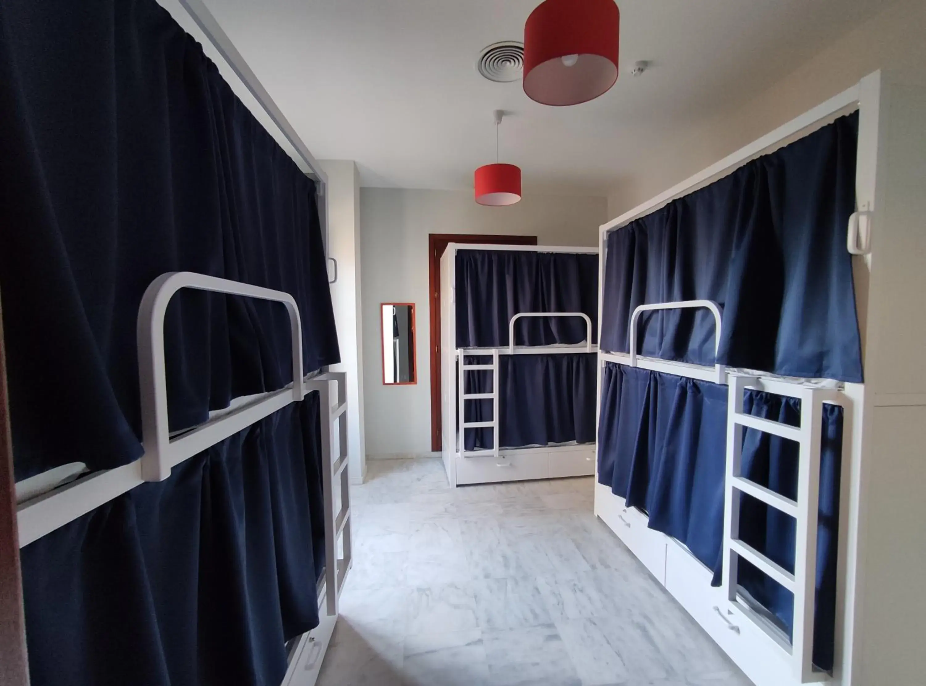 Bed in 6-Bed Dormitory Room in New Samay Hostel Bed in 6-Bed Dormitory Room in New Samay Hostel