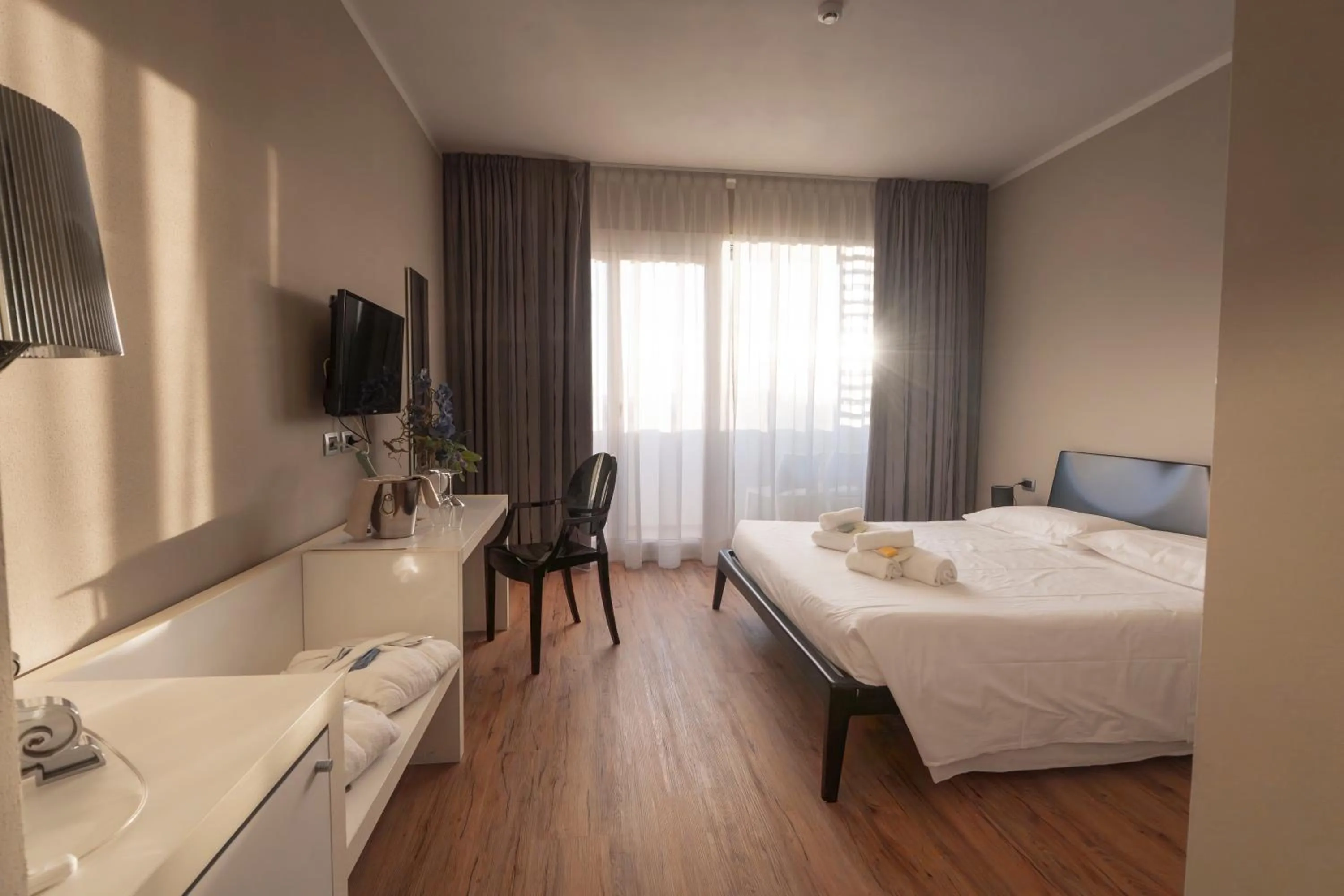 Photo of the whole room, Bed in Terme Di Venturina - Toscana