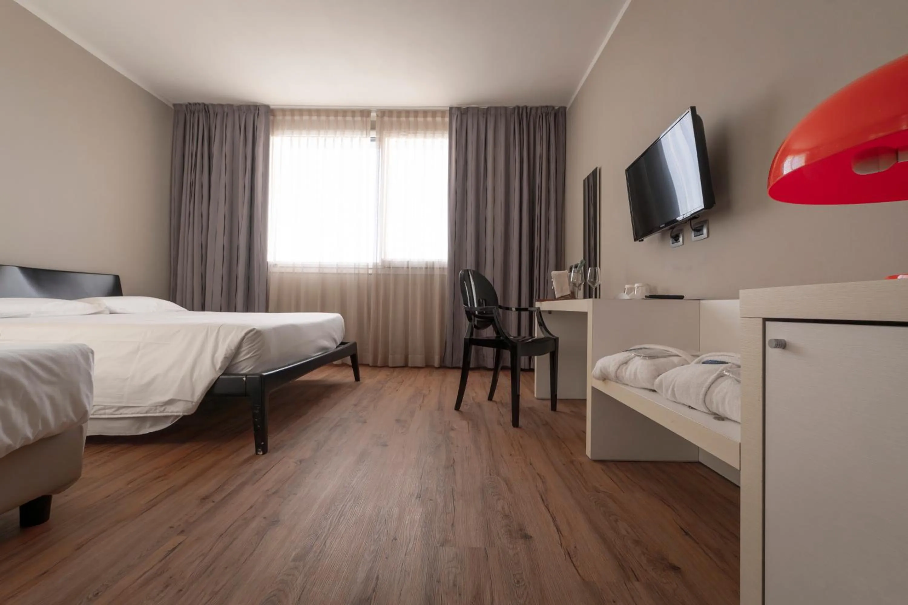 Photo of the whole room, Bed in Terme Di Venturina - Toscana