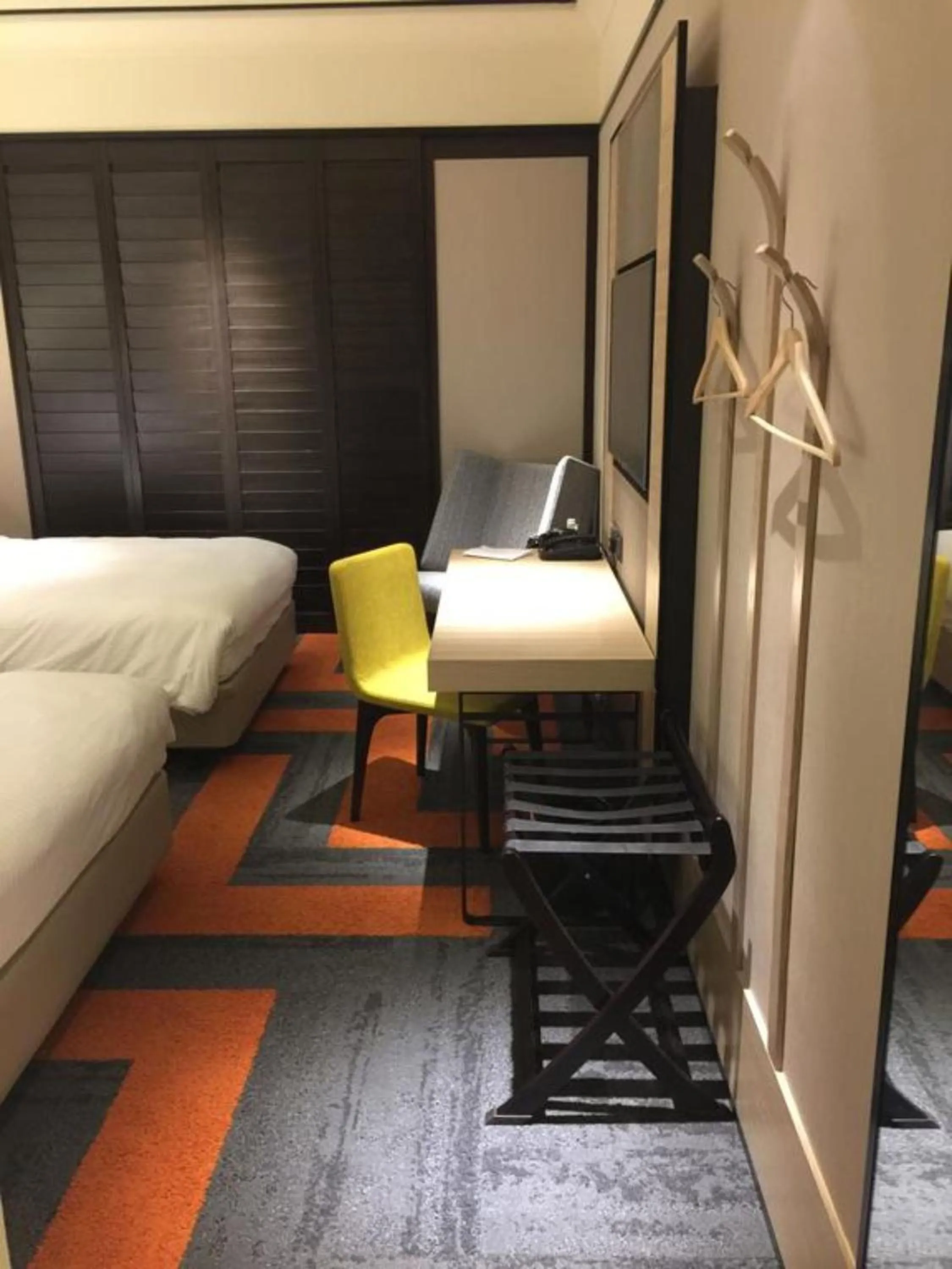 Living room, Bed in Aerotel Kuala Lumpur (Airport Hotel) - Gateway@klia2
