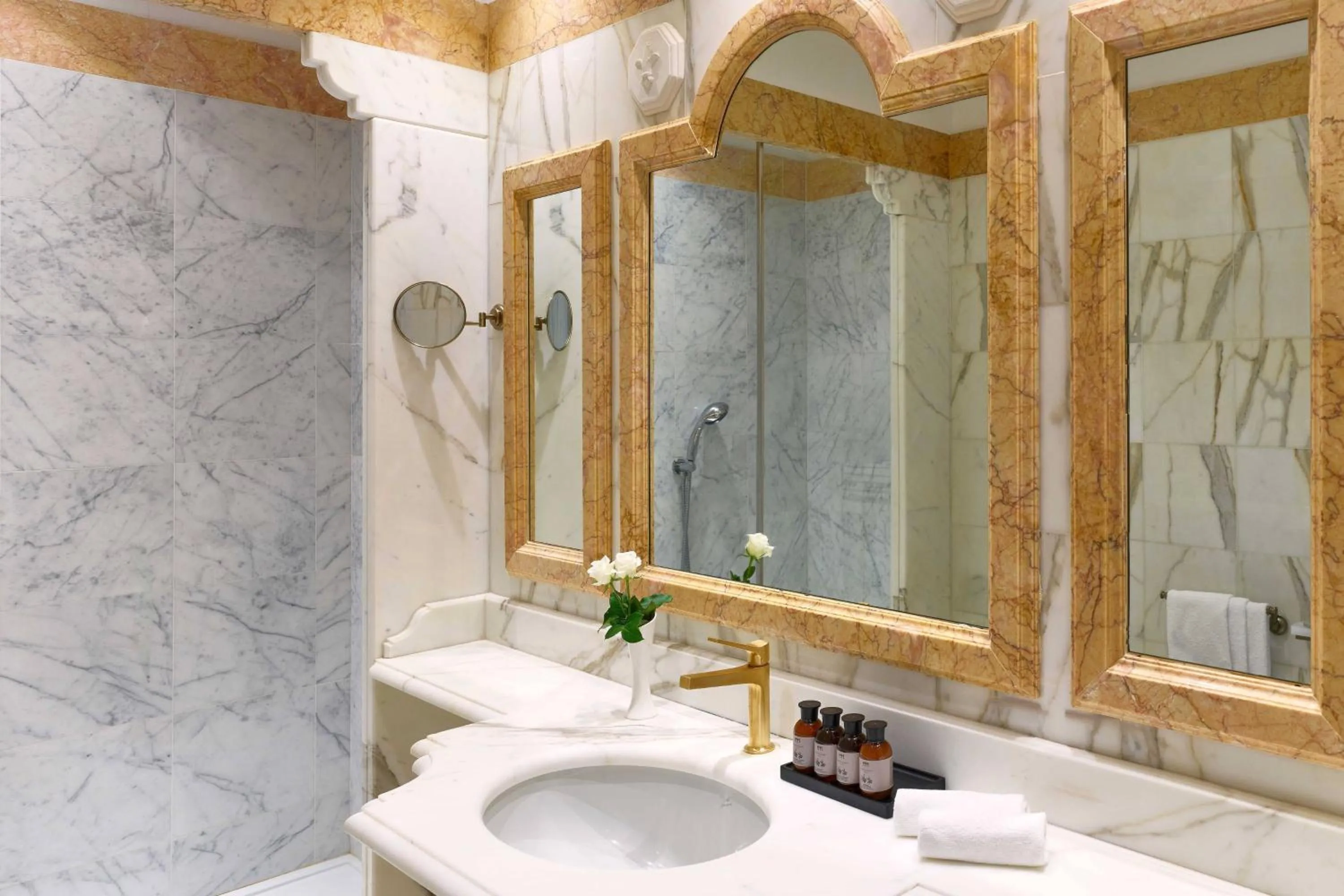 Bathroom in Grotta Giusti Thermal Spa Resort Tuscany, Autograph Collection