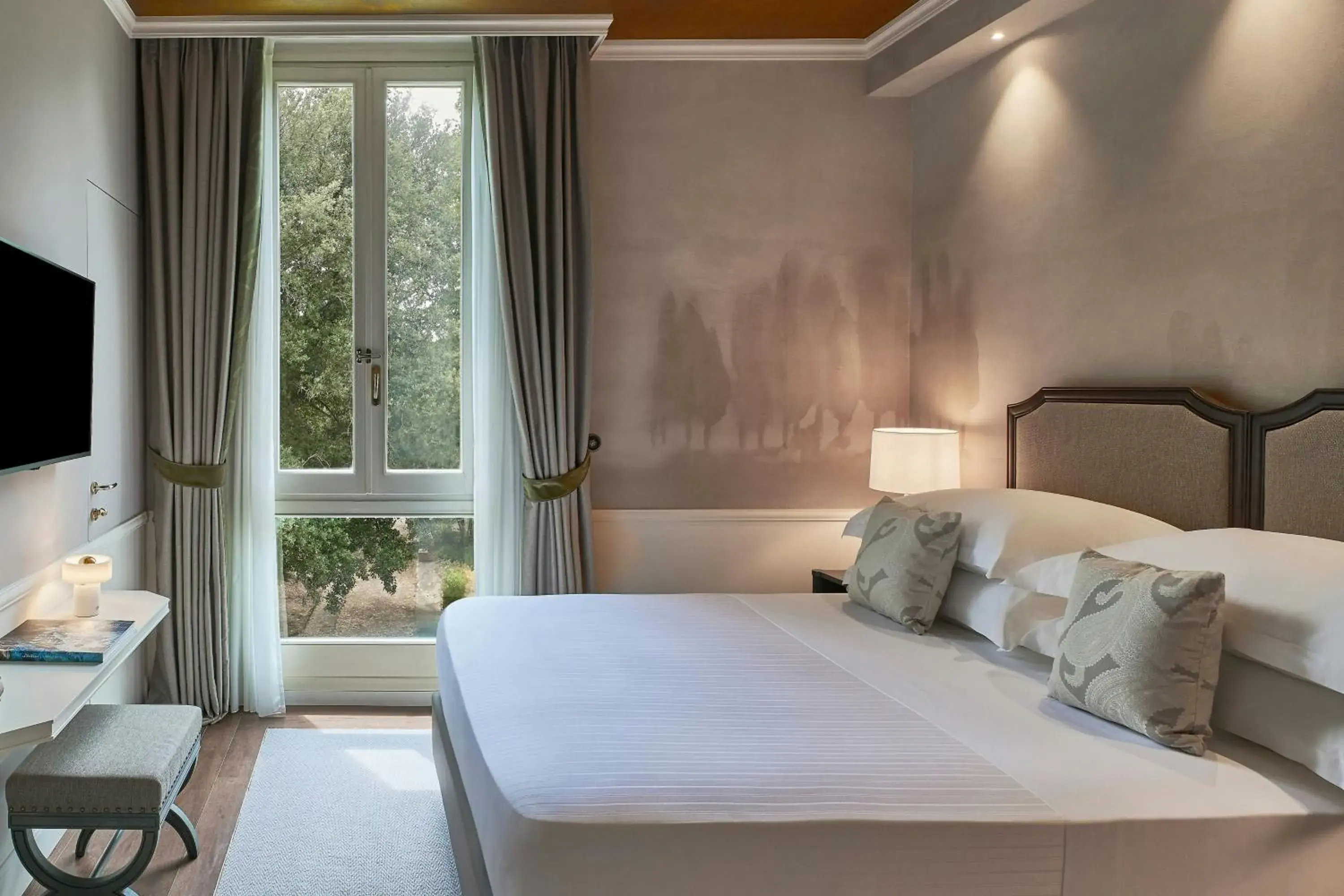 Classic Queen Room with Garden View in Grotta Giusti Thermal Spa Resort Tuscany, Autograph Collection Classic Queen Room with Garden View in Grotta Giusti Thermal Spa Resort Tuscany, Autograph Collection