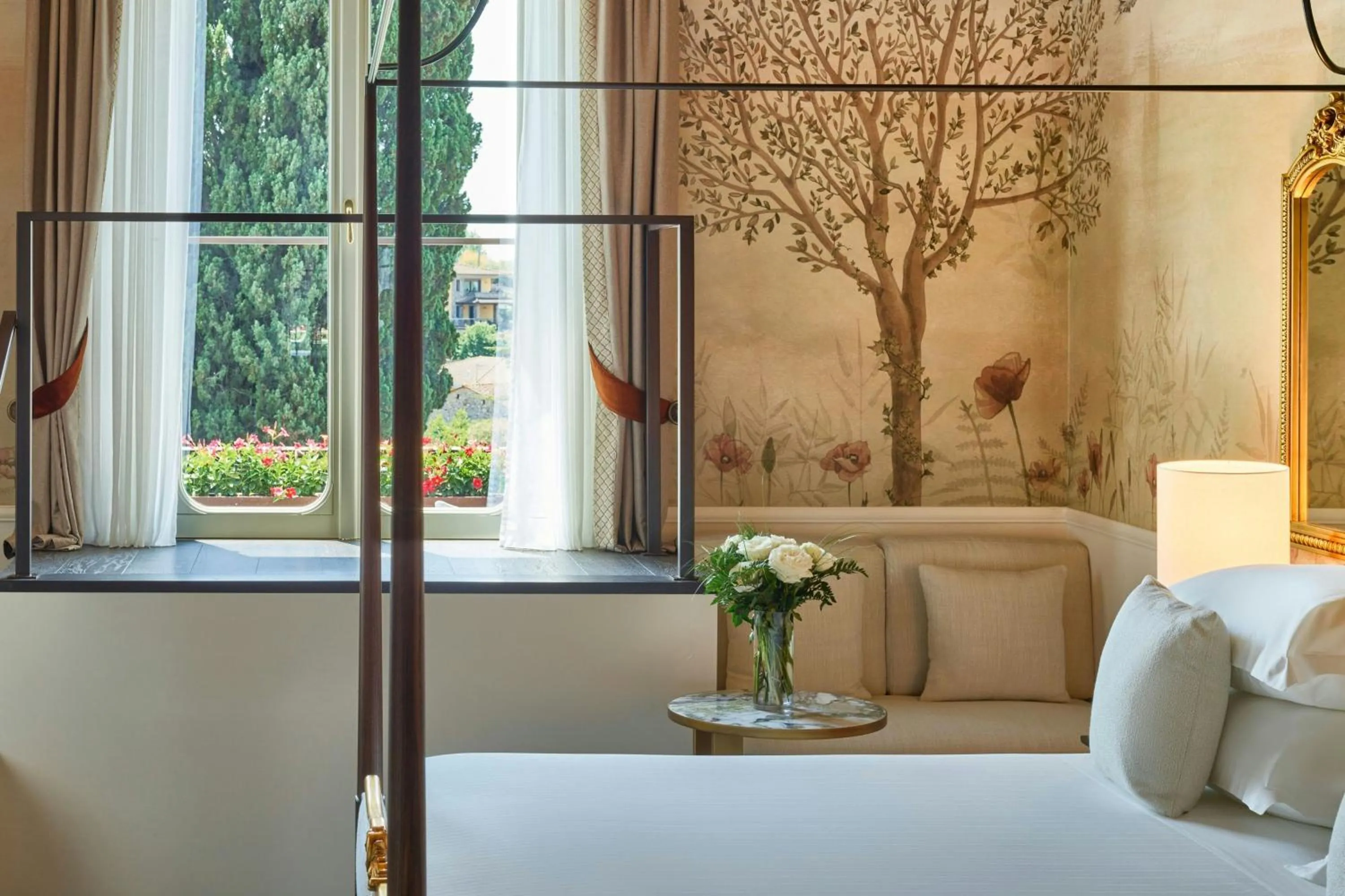 Bedroom, Bed in Grotta Giusti Thermal Spa Resort Tuscany, Autograph Collection