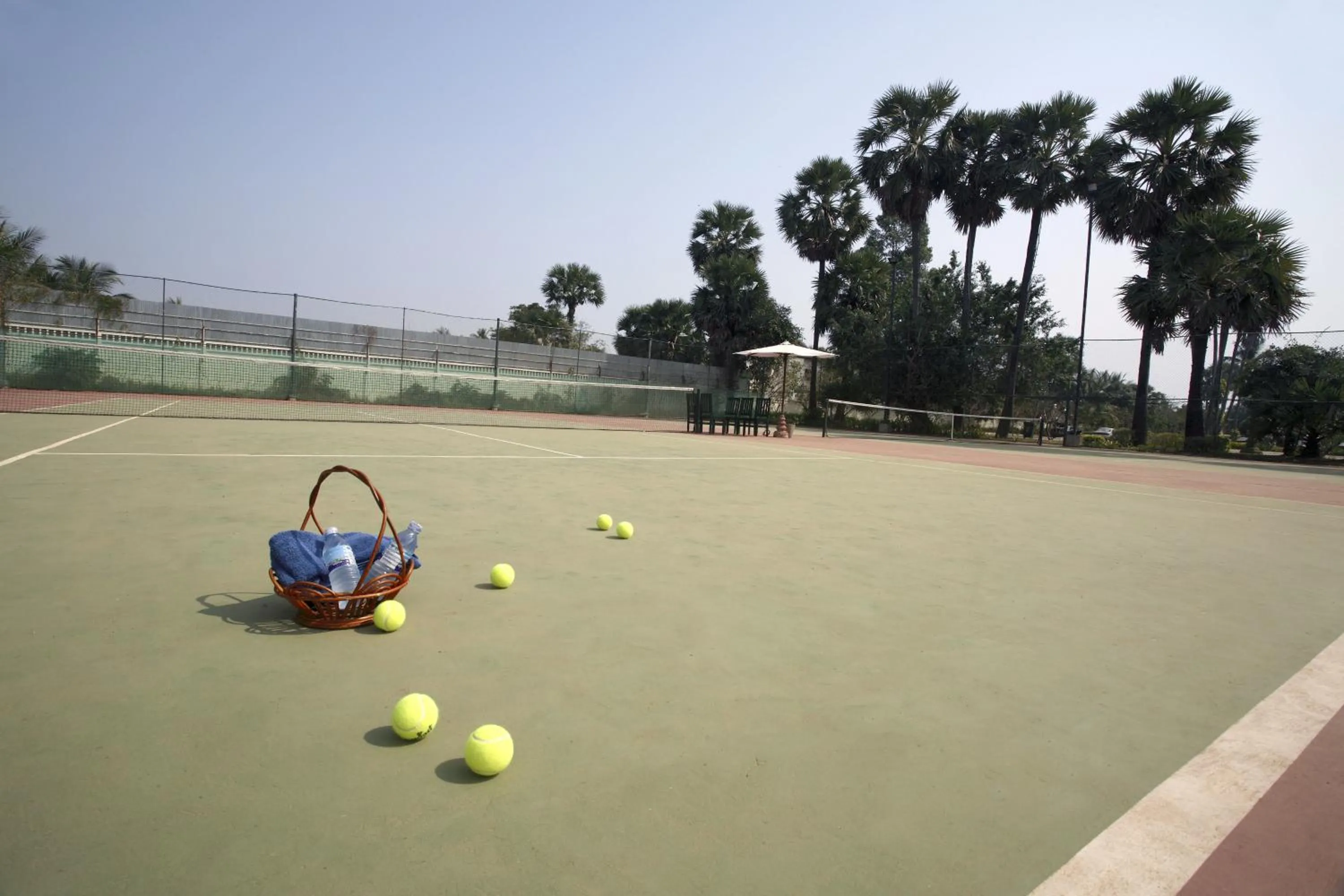 Tennis court in Palace Residence & Villa Siem Reap