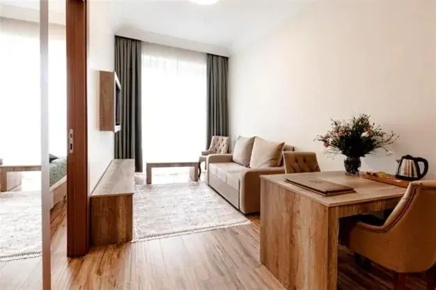 Standard Triple Room in Mari Suites Hotel Standard Triple Room in Mari Suites Hotel