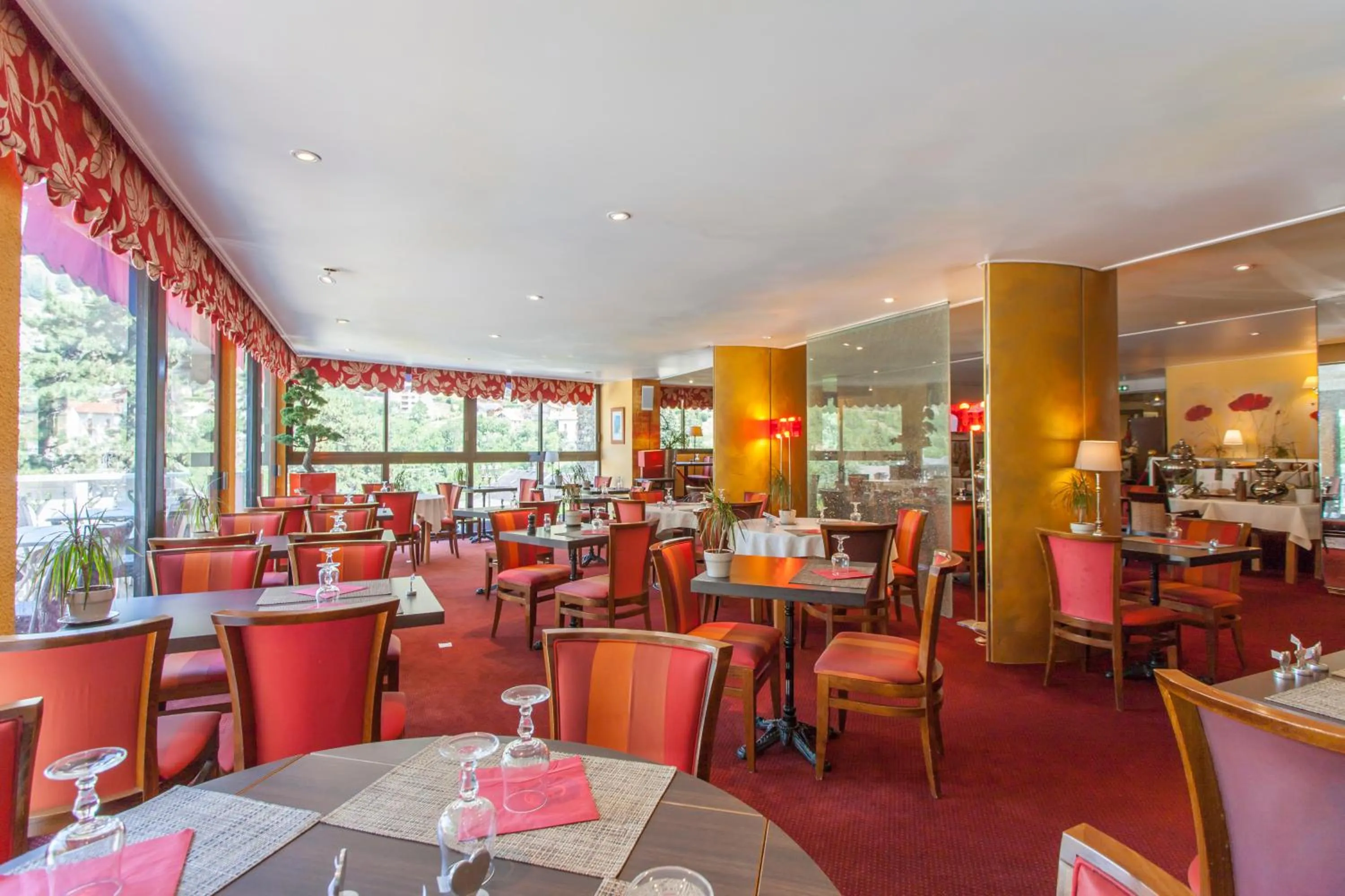 Restaurant/places to eat in Le Verseau