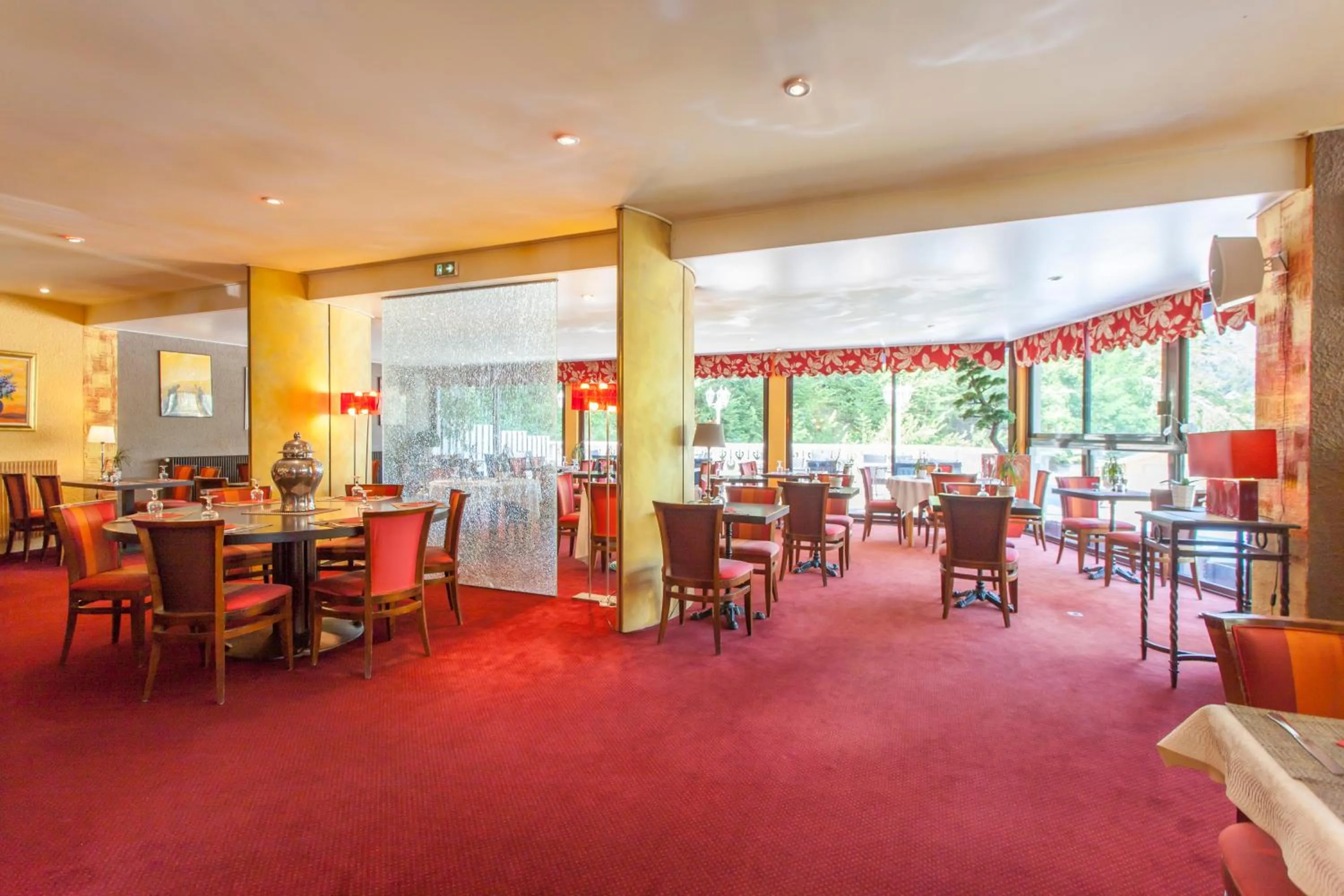 Restaurant/places to eat in Le Verseau