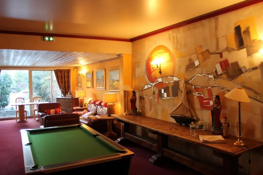 Billiard in Le Verseau
